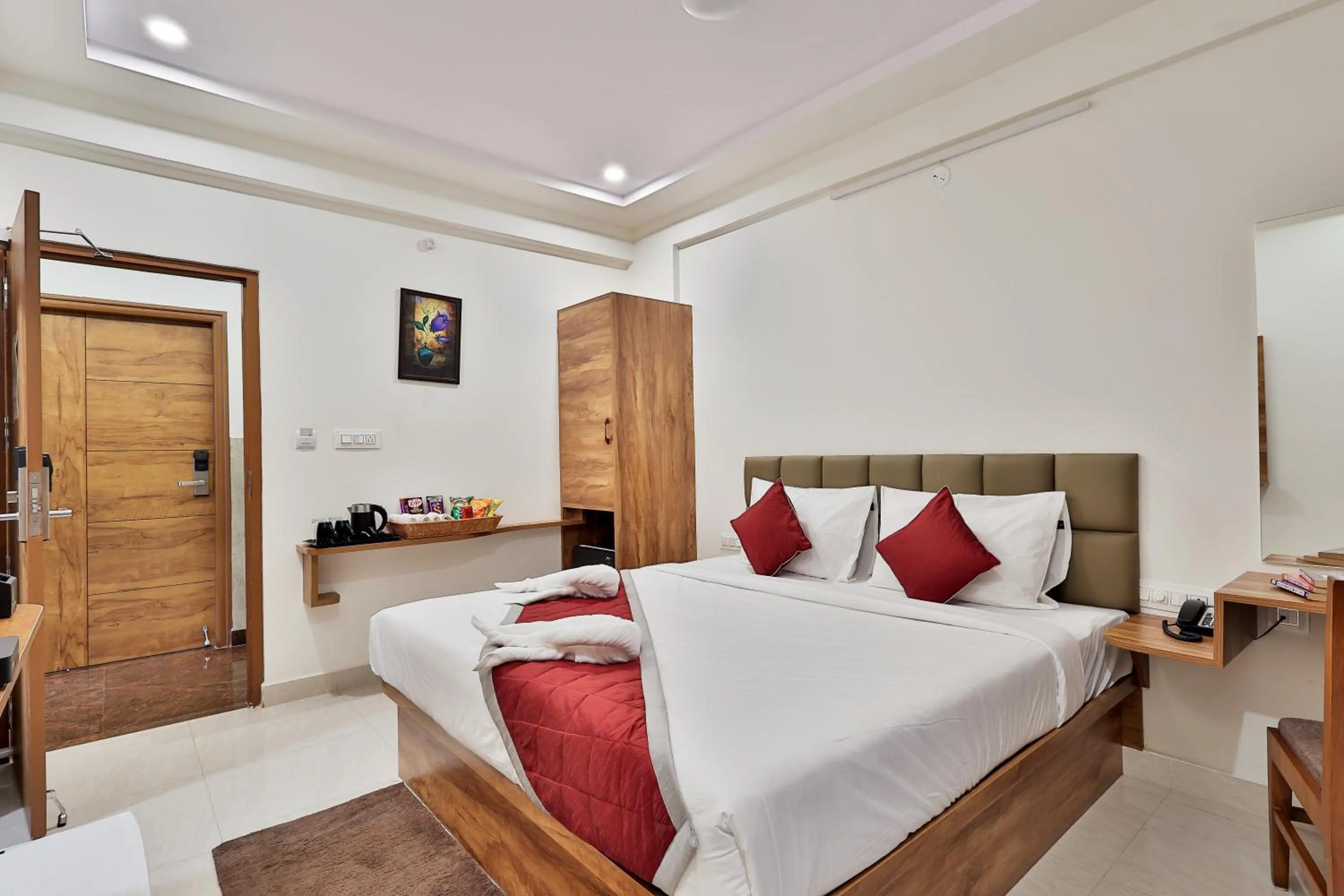 Bedroom, Bed in The Auberge Boutique Hotel - Manyata Tech Park