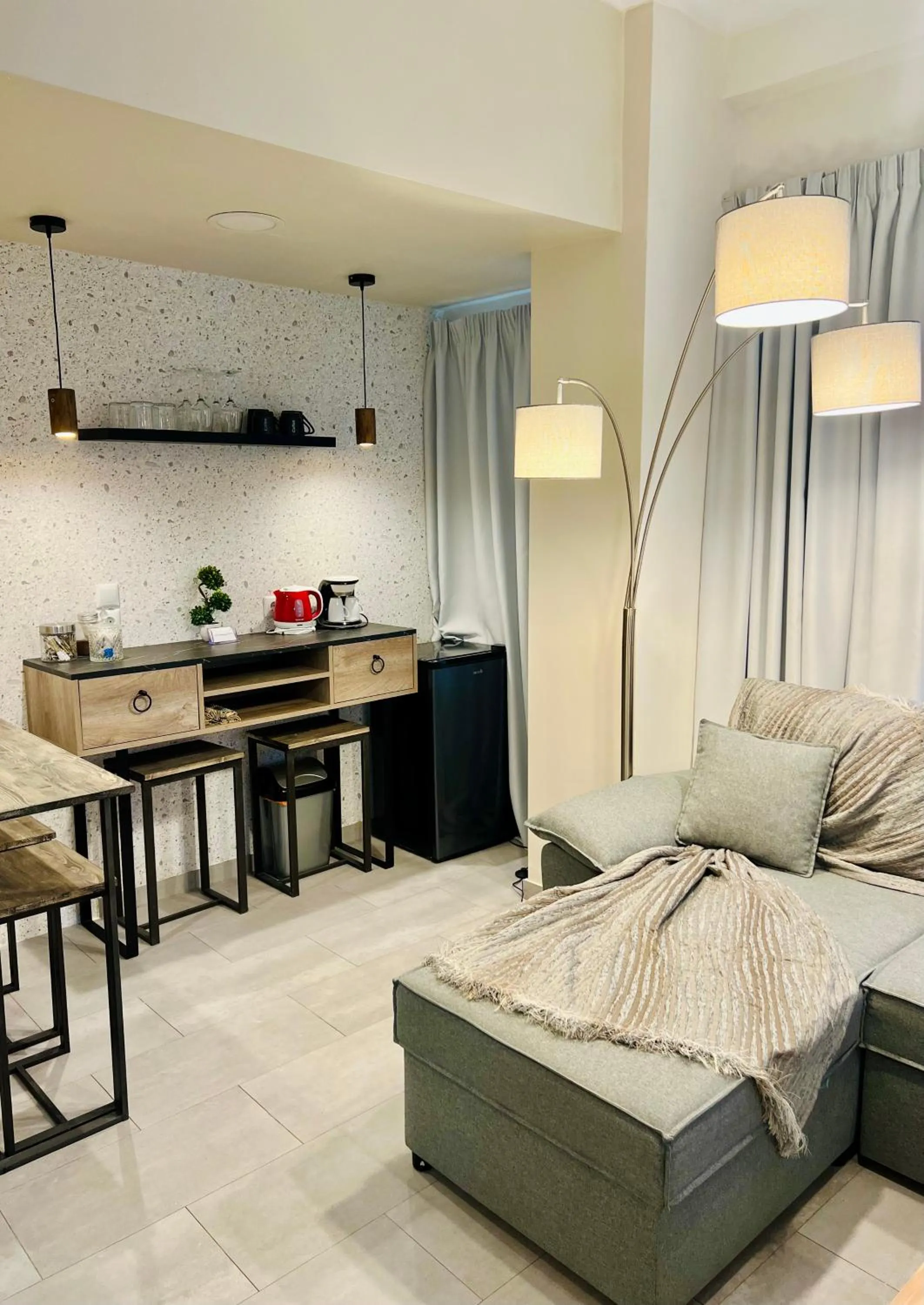 Coffee/tea facilities, Bed in Compass Lofts Athens