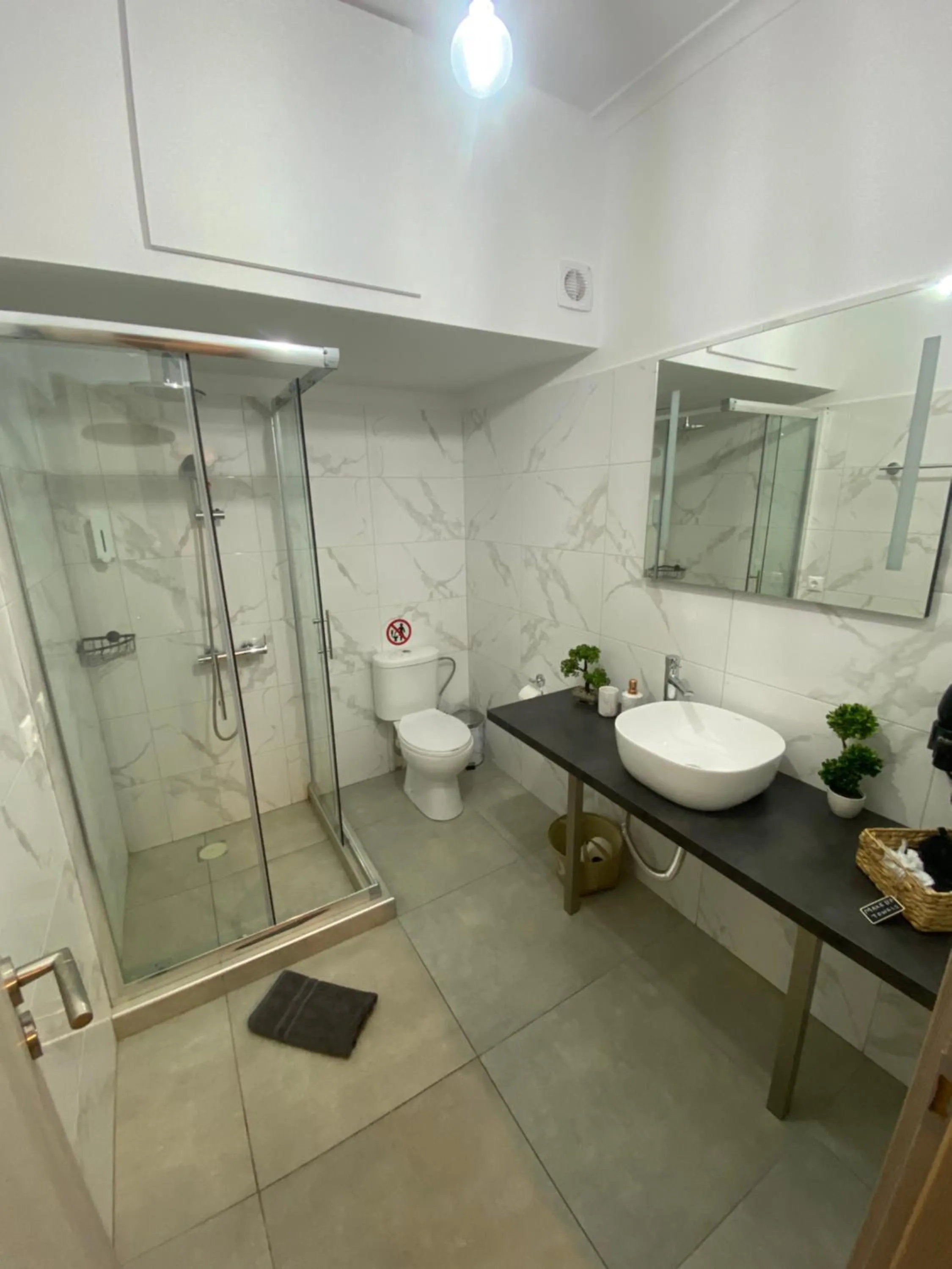 Shower in Compass Lofts Athens