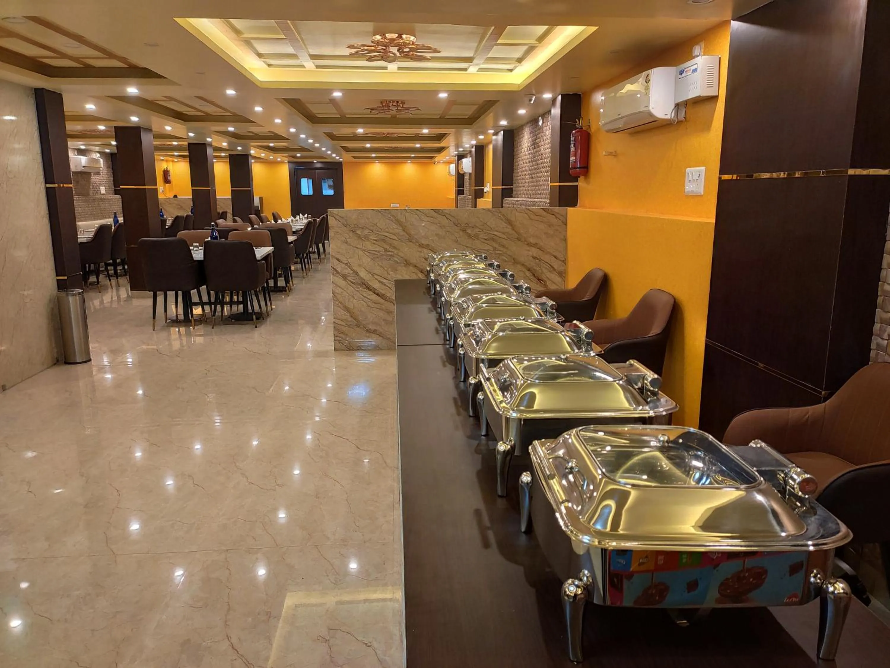 Restaurant/places to eat in Royal View Residency
