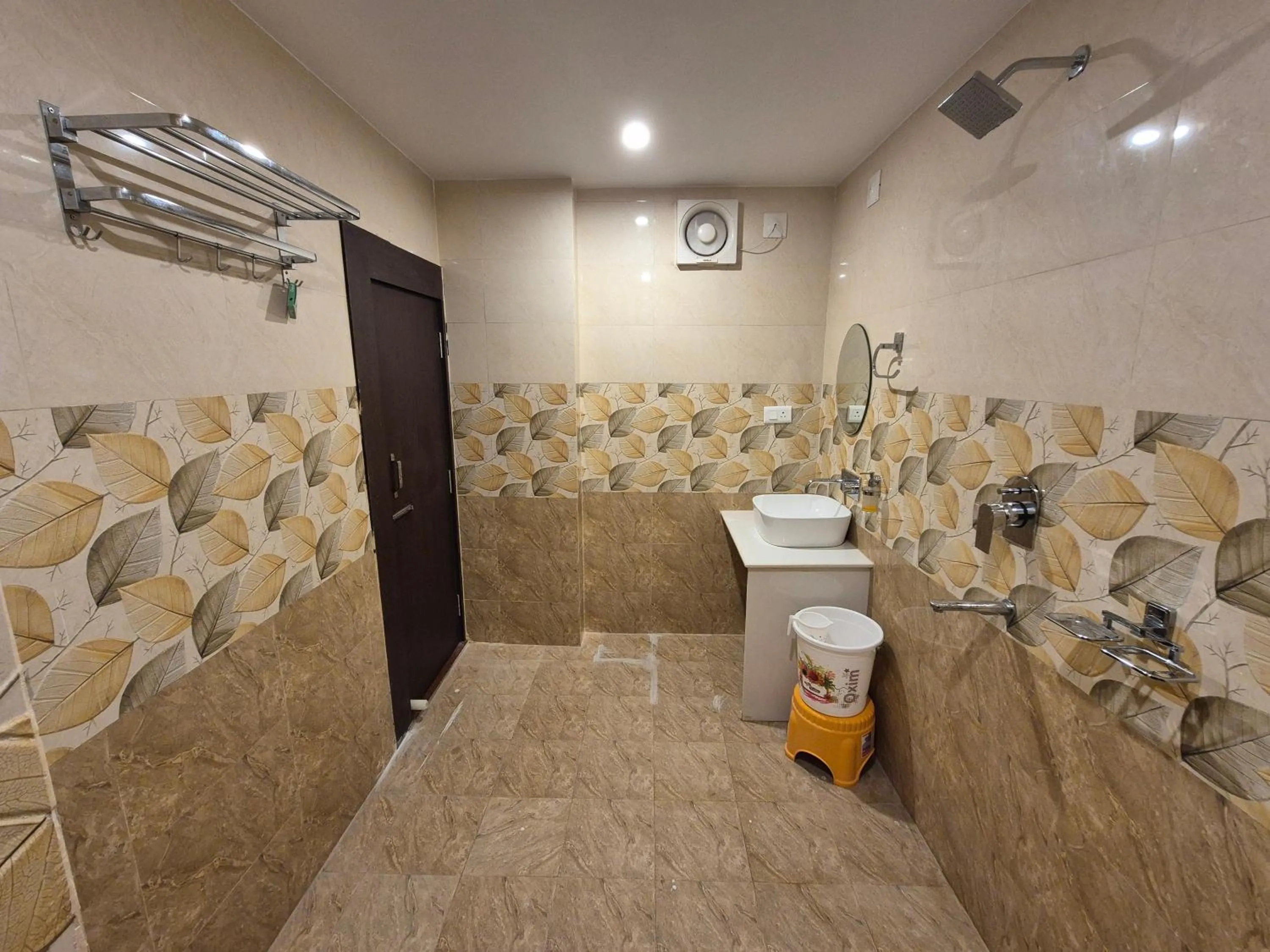 Shower in Royal View Residency