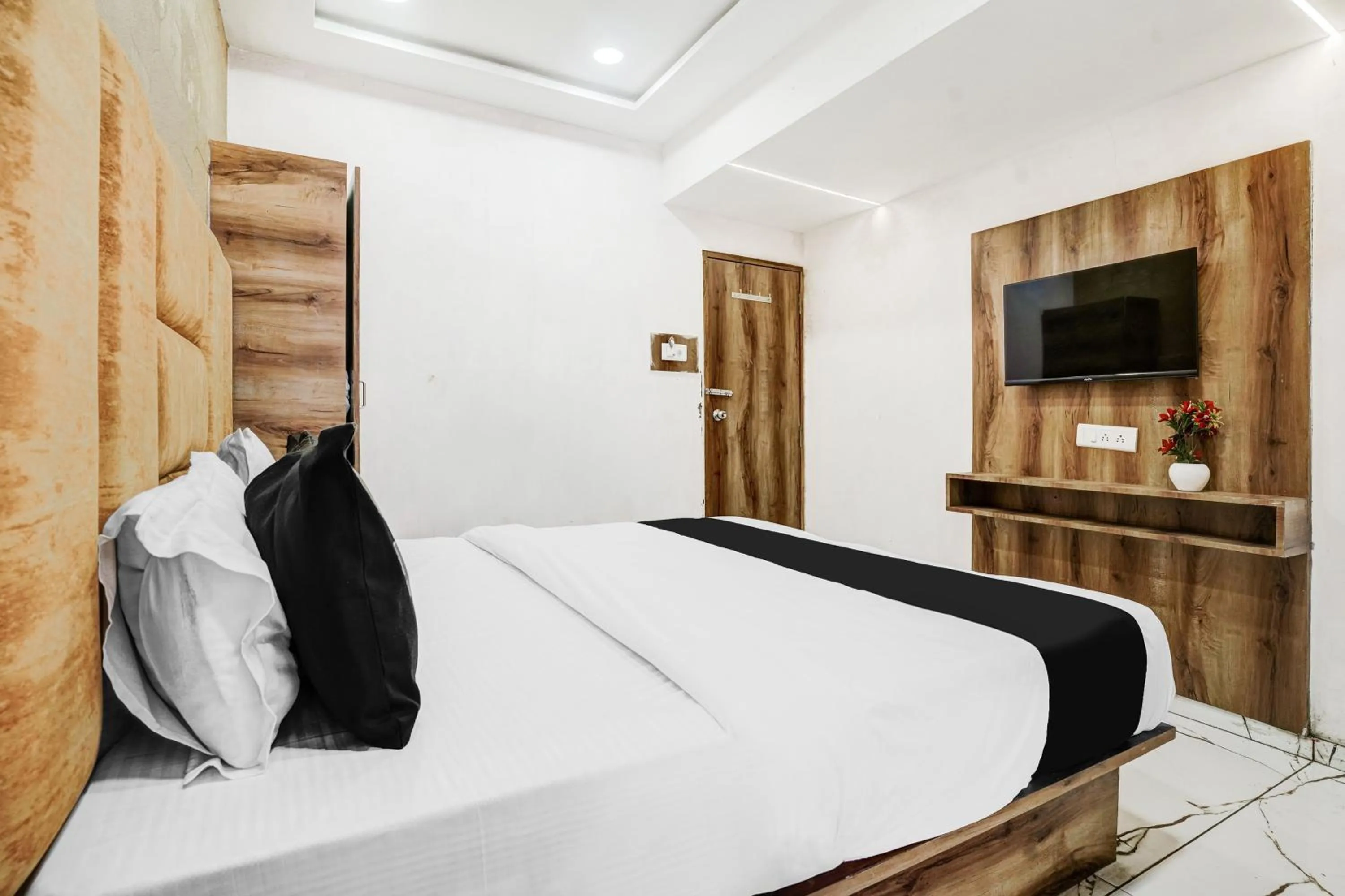 Bedroom in Super Collection O Maninagar Near Railway Station formerly A1 Residency