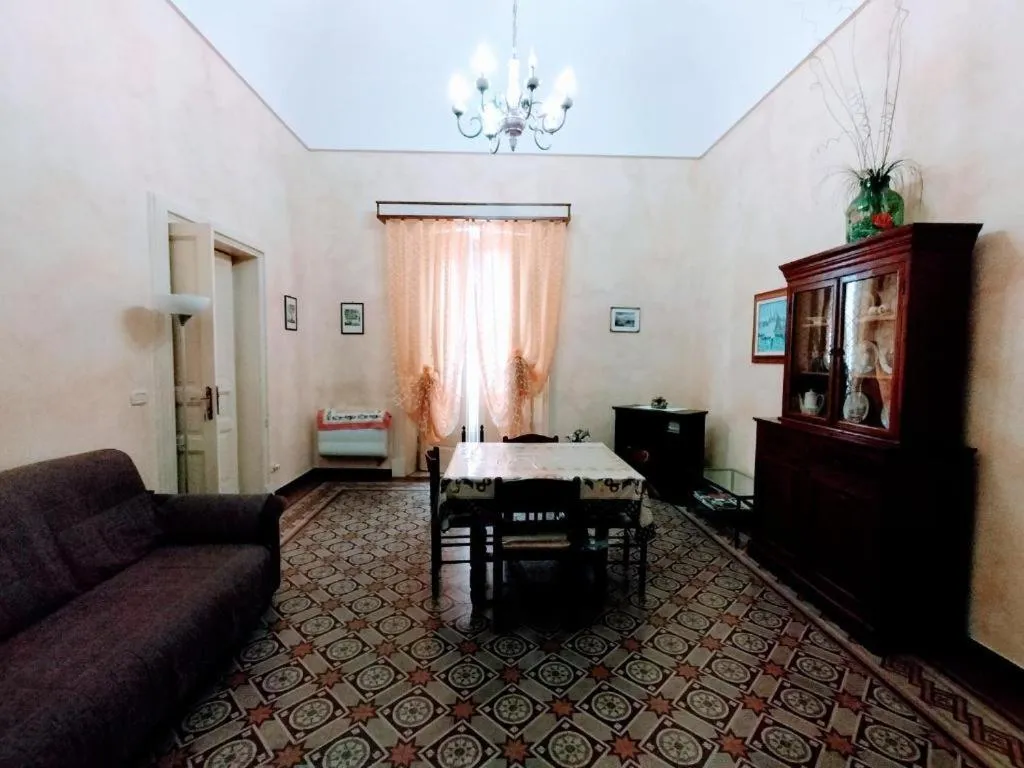 Living room in Etna B&B