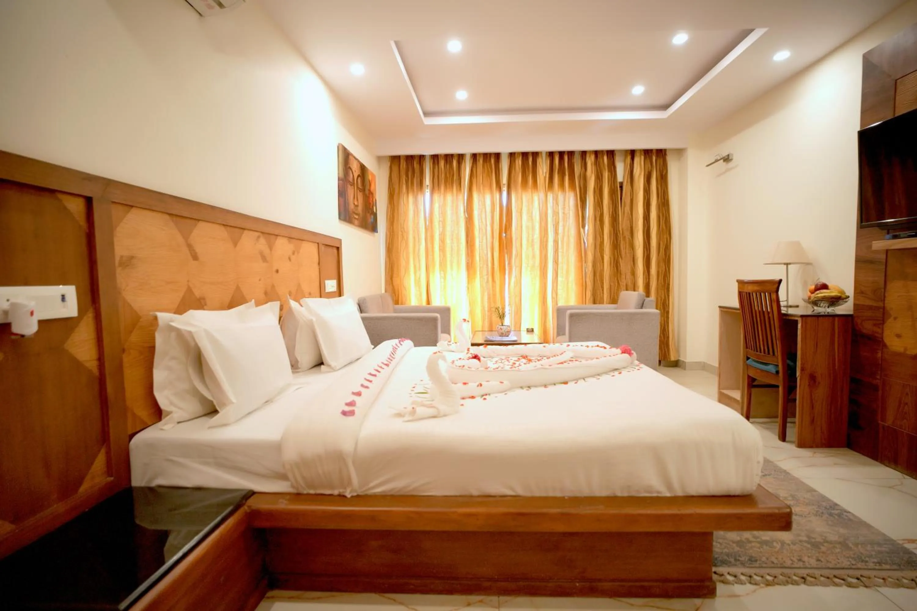 Bed in Shivalik Hotel And Resorts