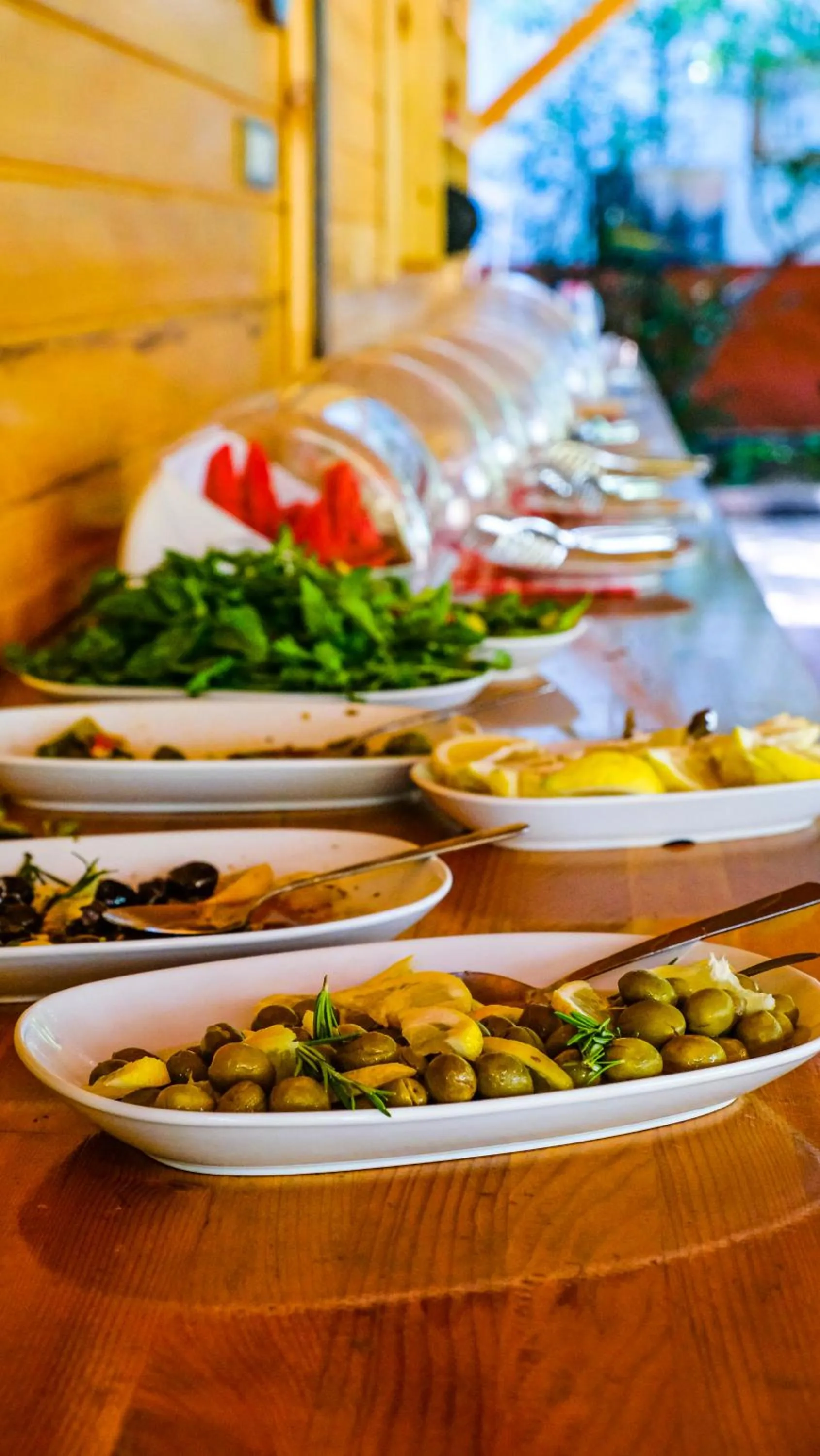 Restaurant/places to eat in Lemon Garden Lodge