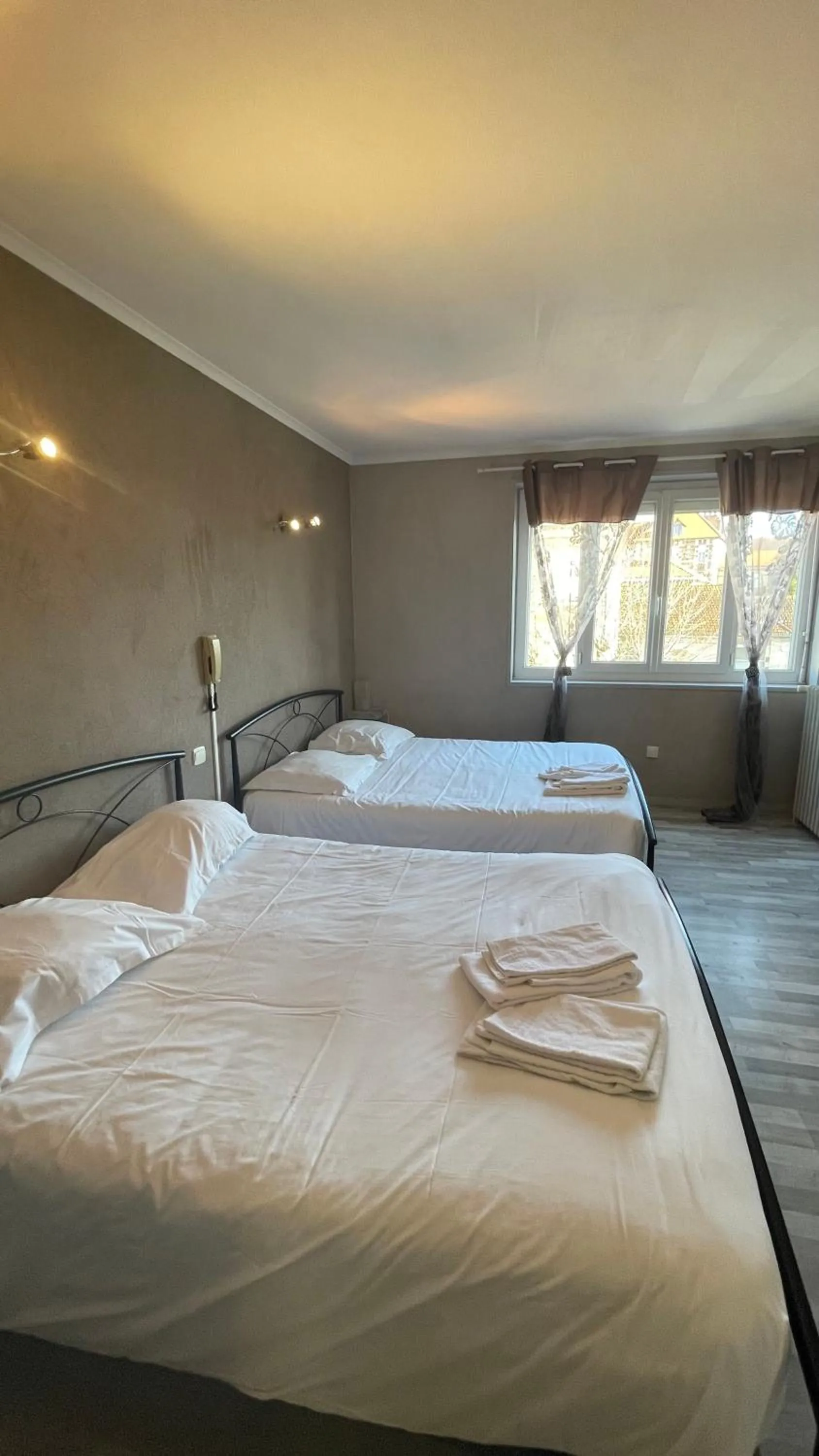 Bed in GOOD NIGHT HÔTEL By L'excess