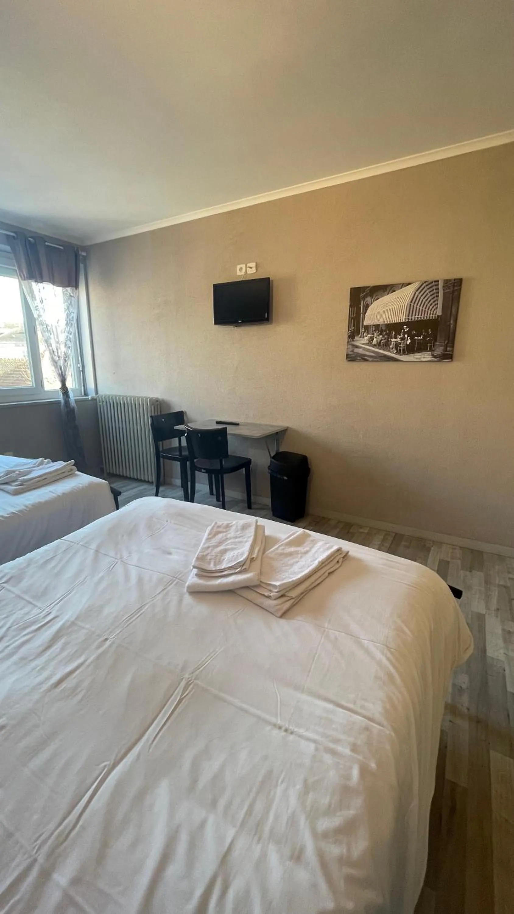 Bed in GOOD NIGHT HÔTEL By L'excess