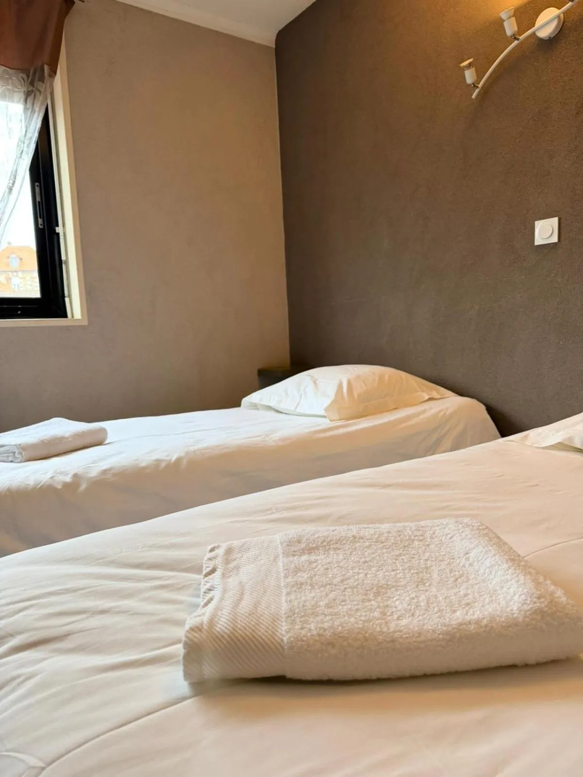 Bed in GOOD NIGHT HÔTEL By L'excess