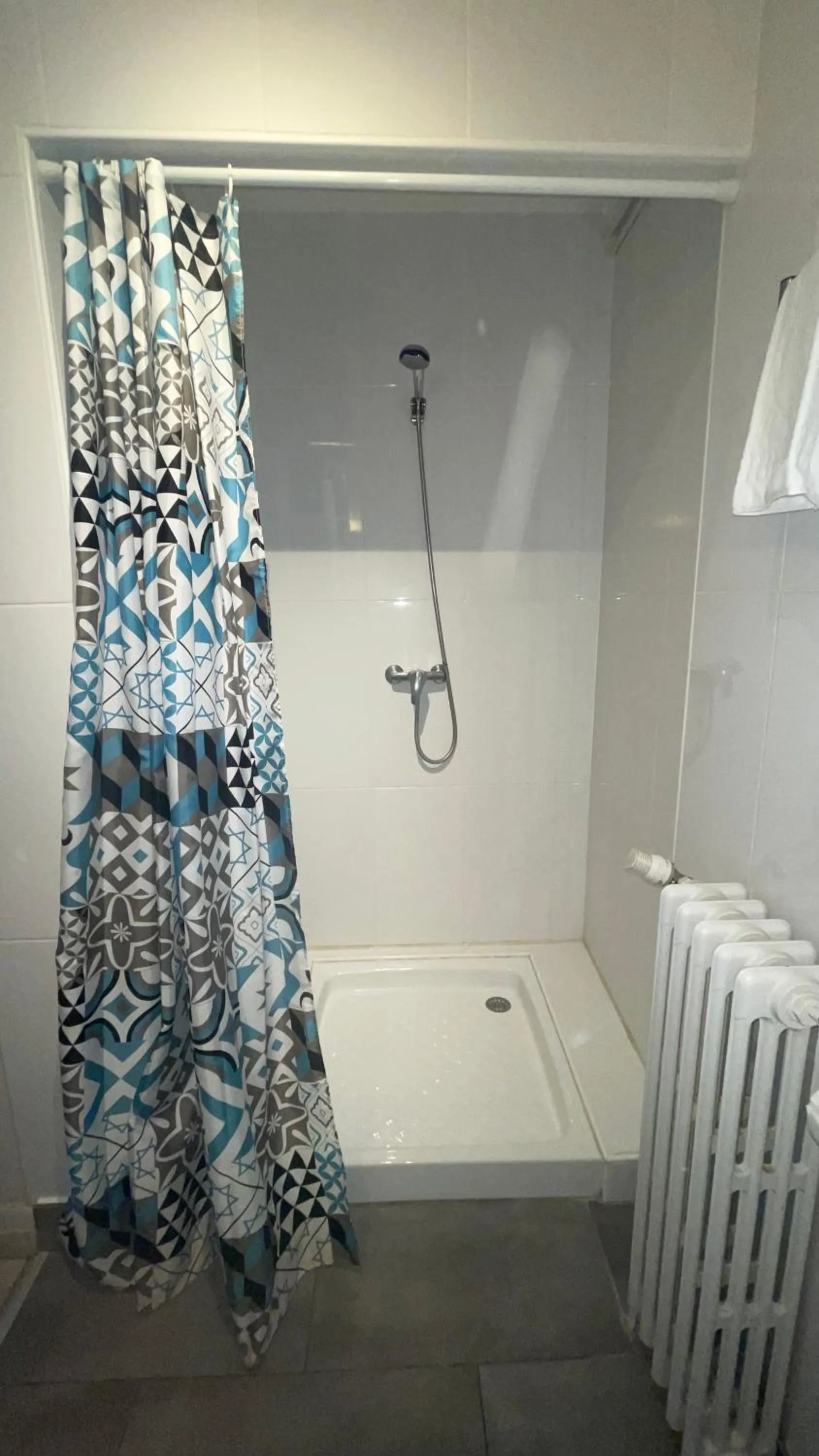 GOOD NIGHT HÔTEL By L'excess