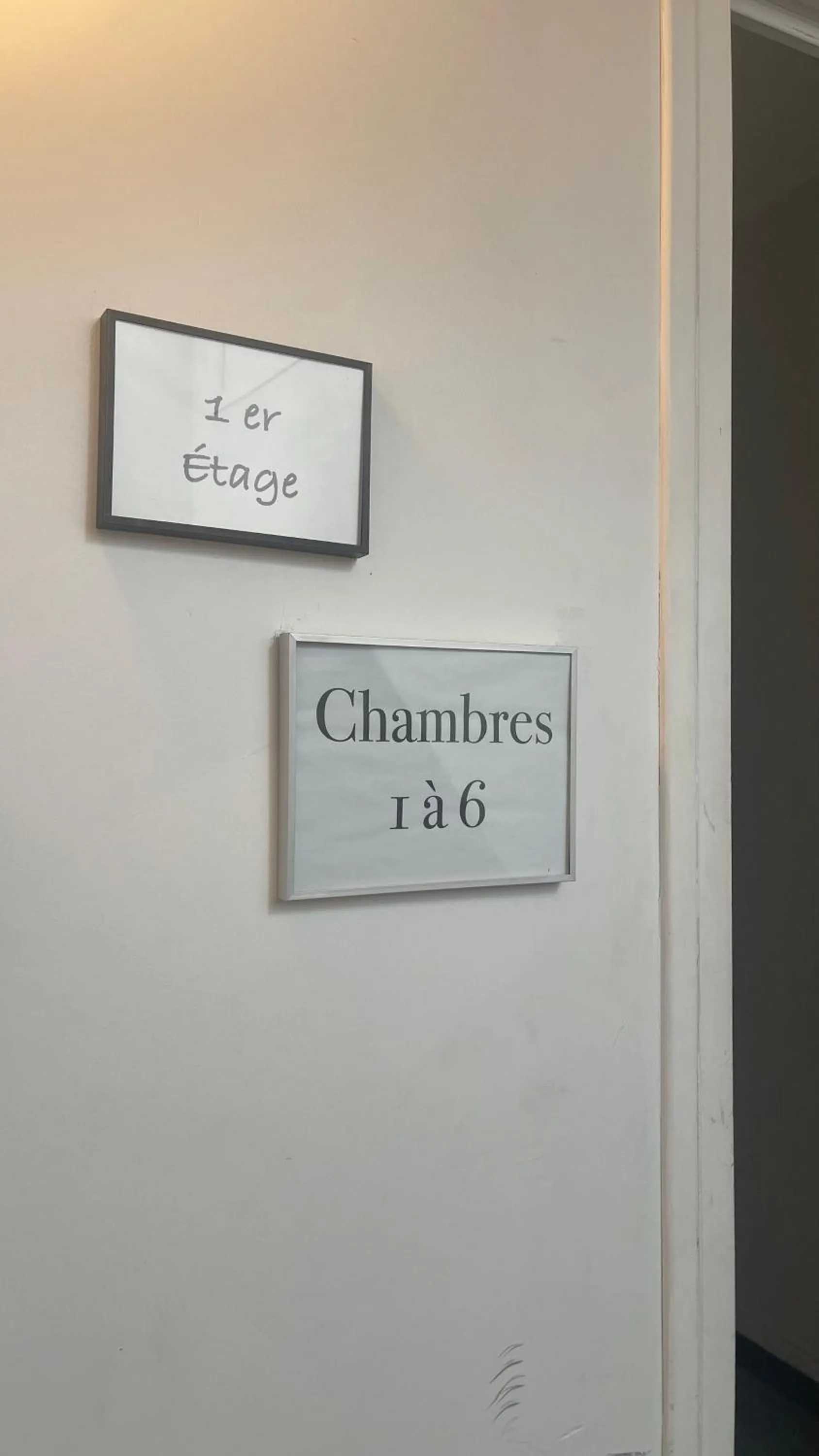 GOOD NIGHT HÔTEL By L'excess