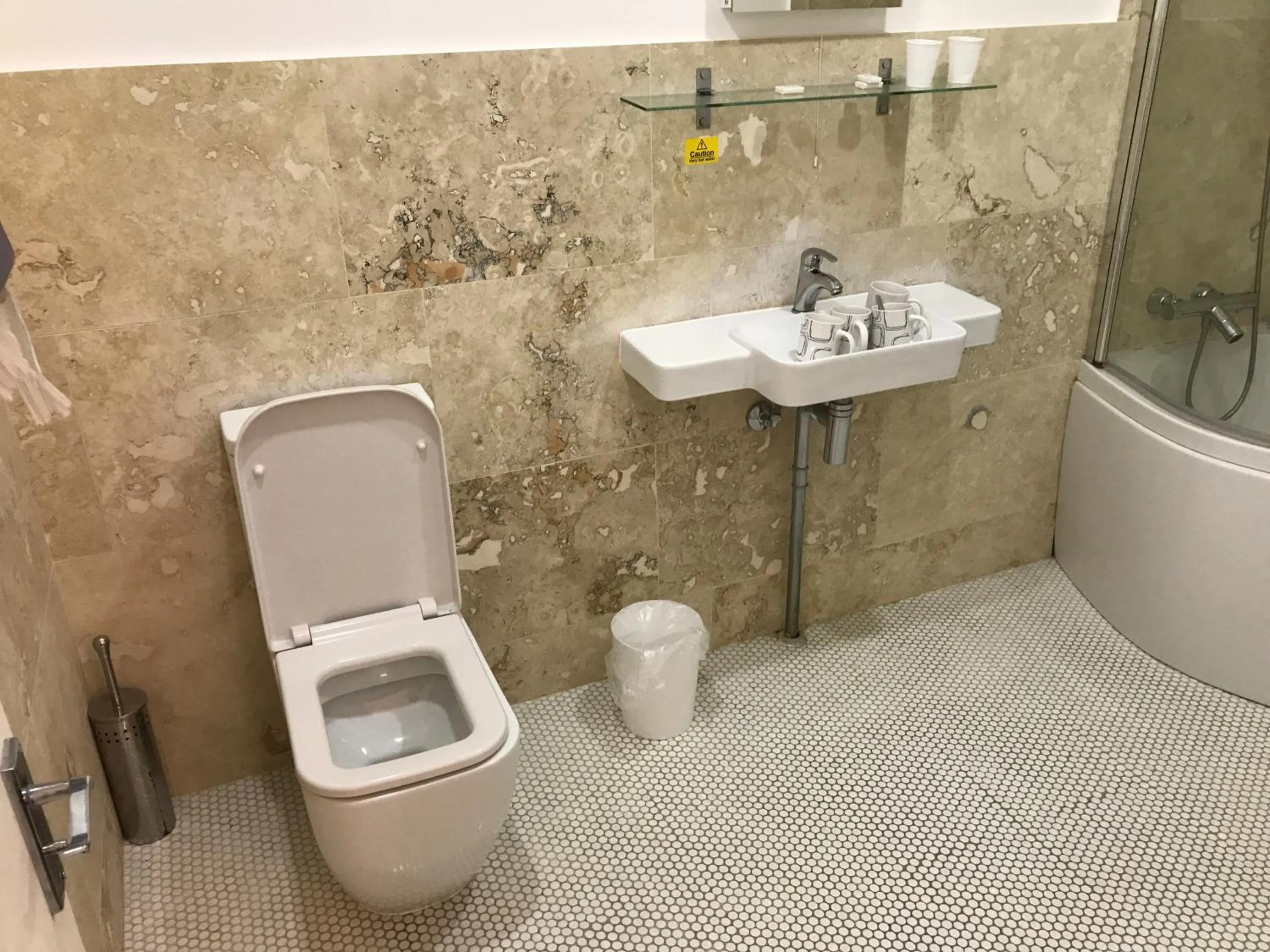 Shower in St George Hotel Great Yarmouth