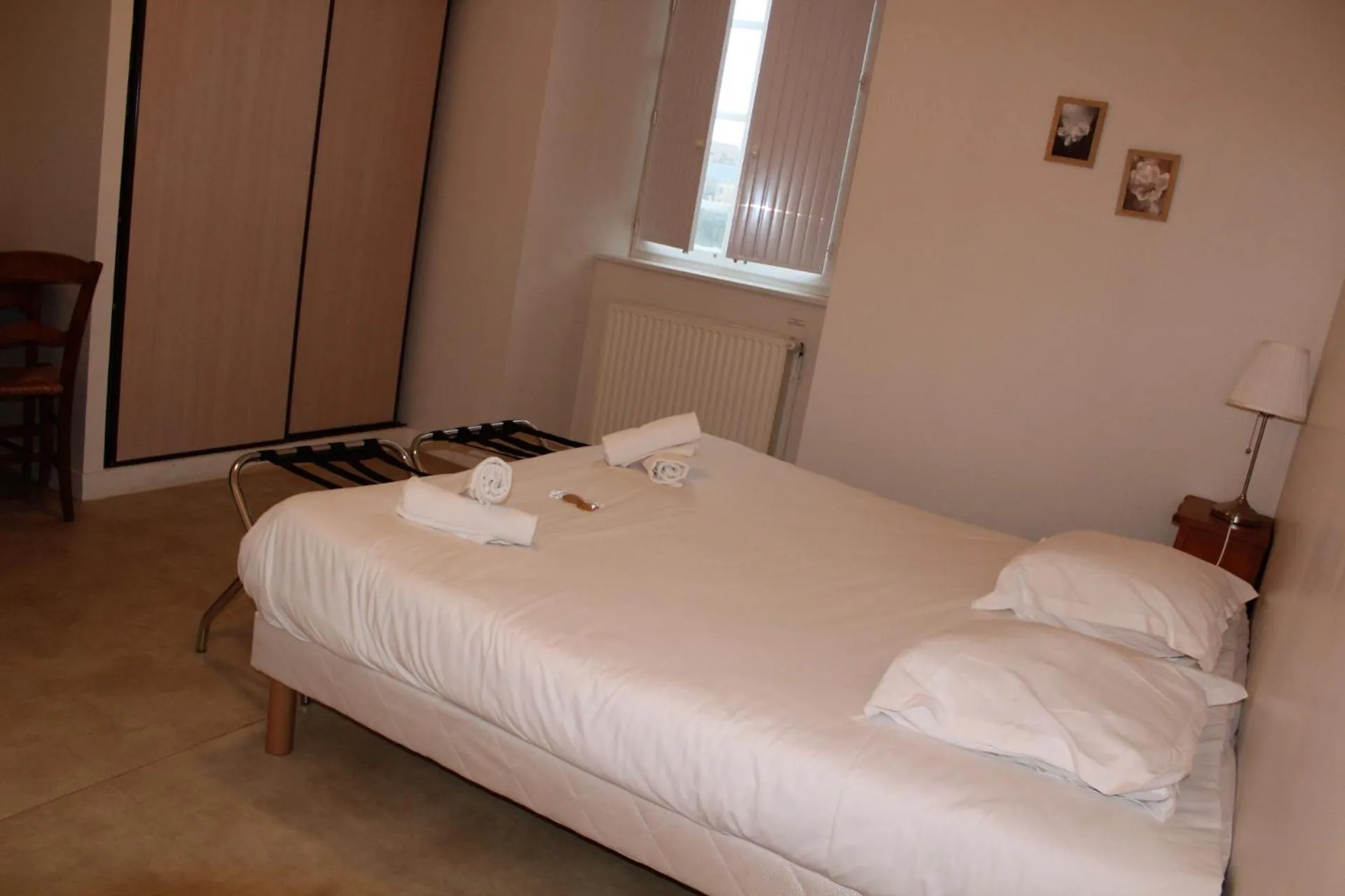 Bed in Le grand couvent de Gramat