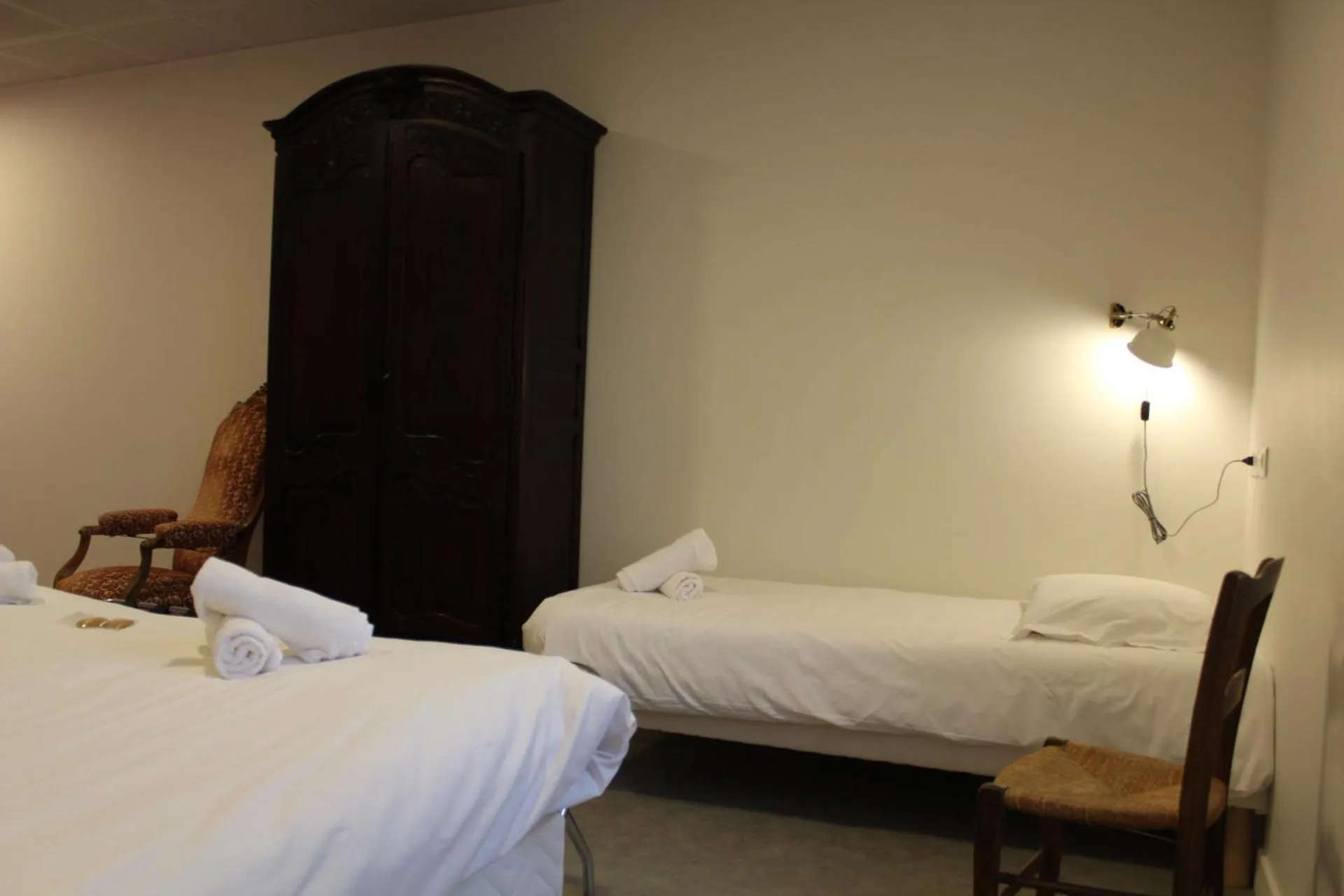 Bed in Le grand couvent de Gramat