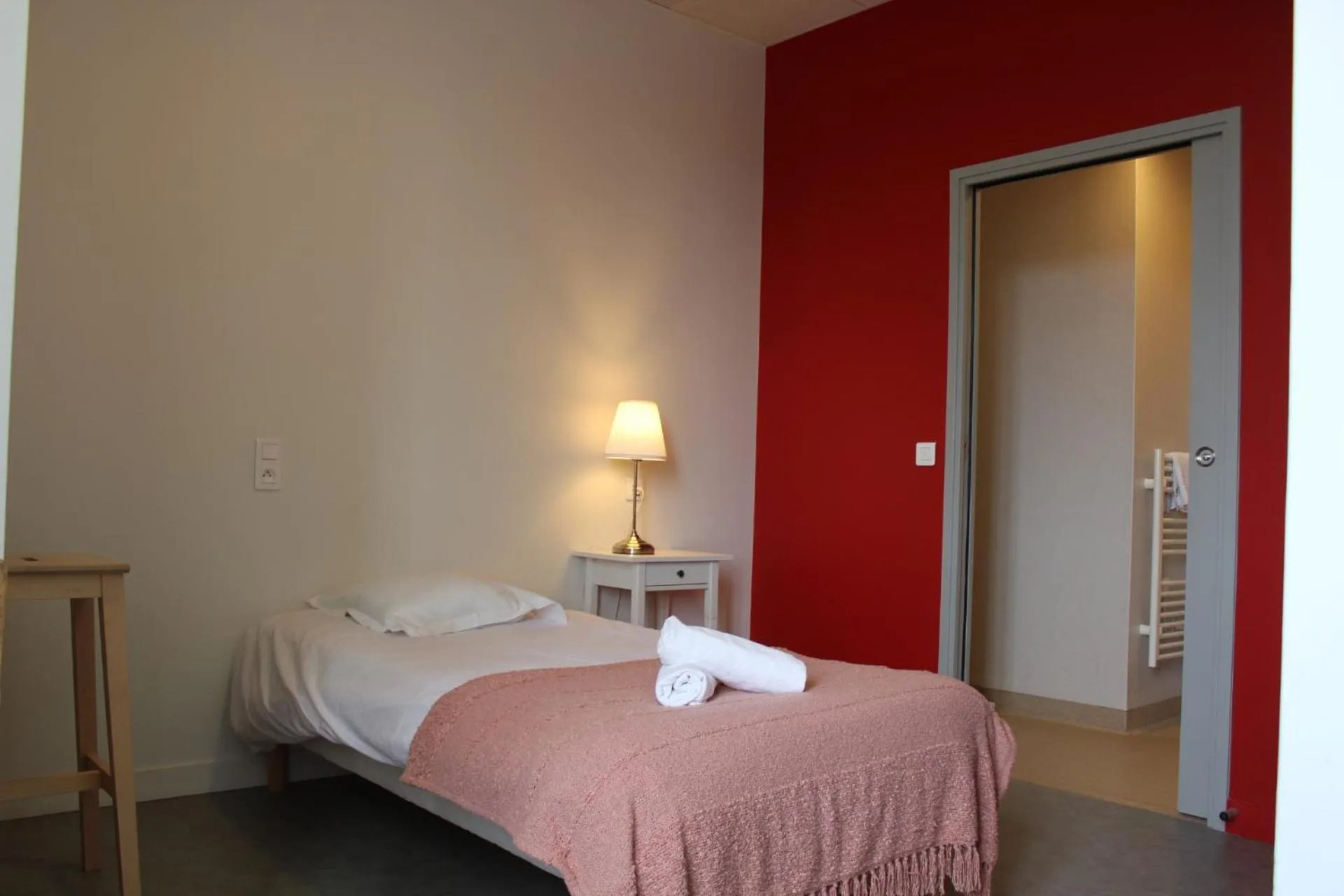 Bed in Le grand couvent de Gramat