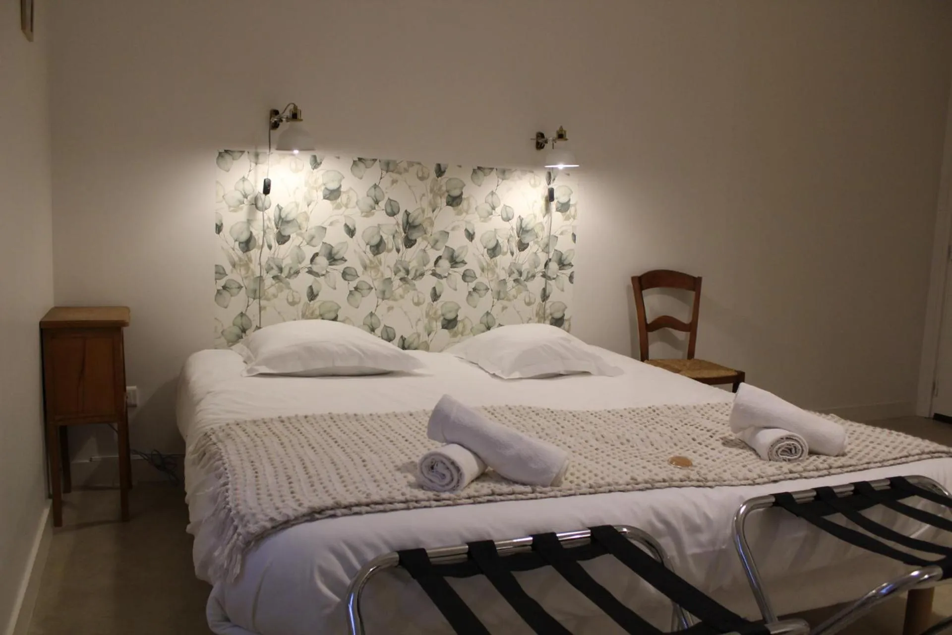 Photo of the whole room, Bed in Le grand couvent de Gramat