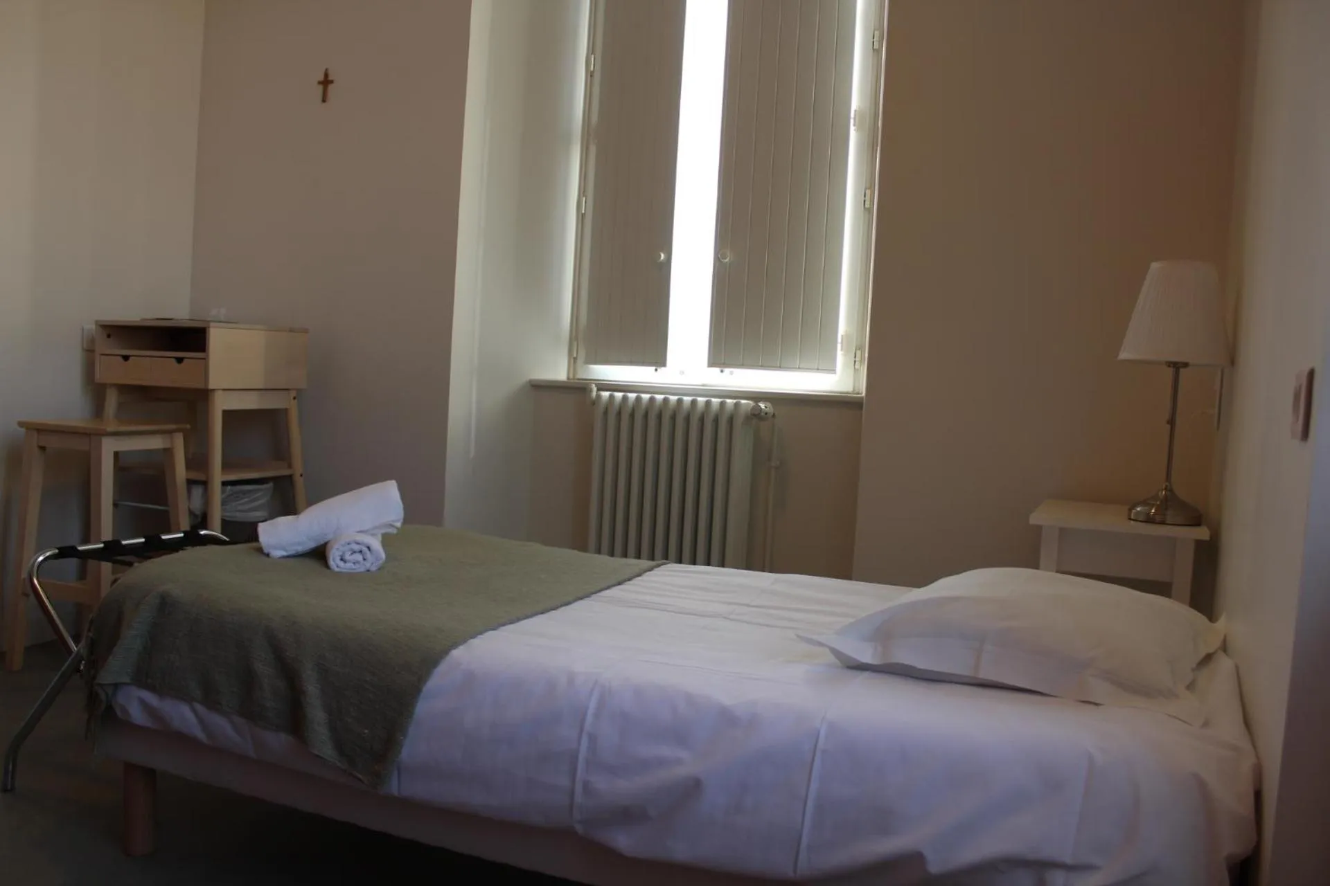 Bed in Le grand couvent de Gramat