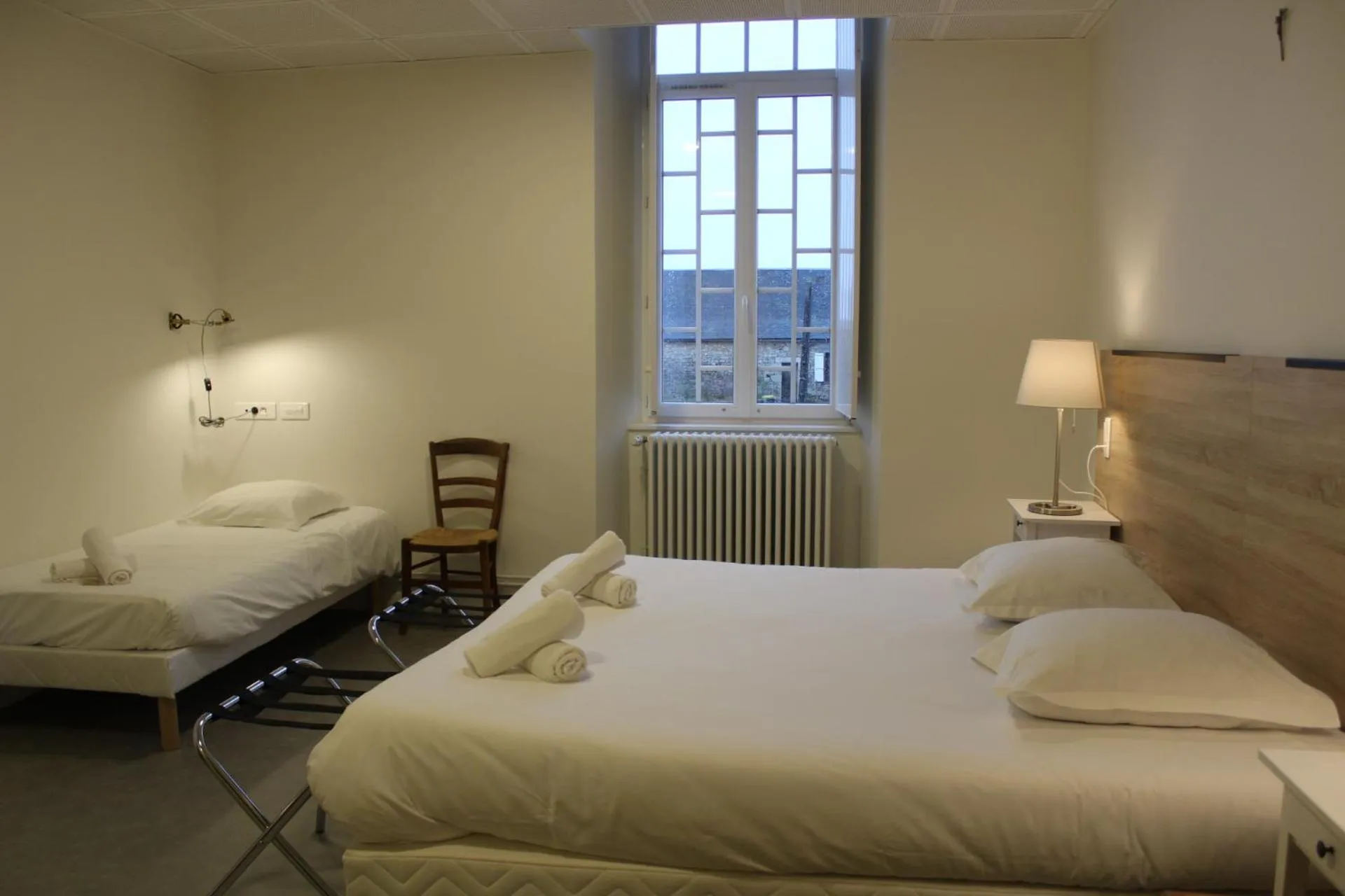 Bed in Le grand couvent de Gramat