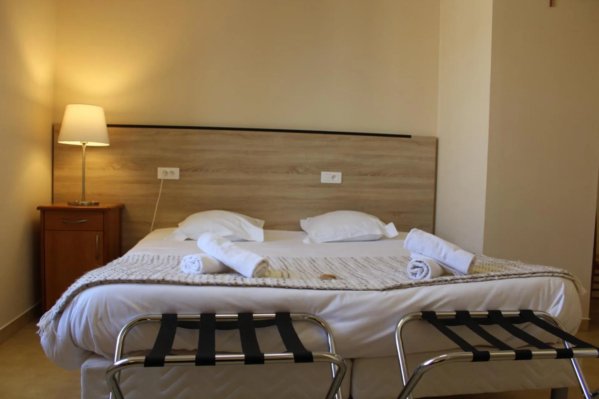 Photo of the whole room, Bed in Le grand couvent de Gramat