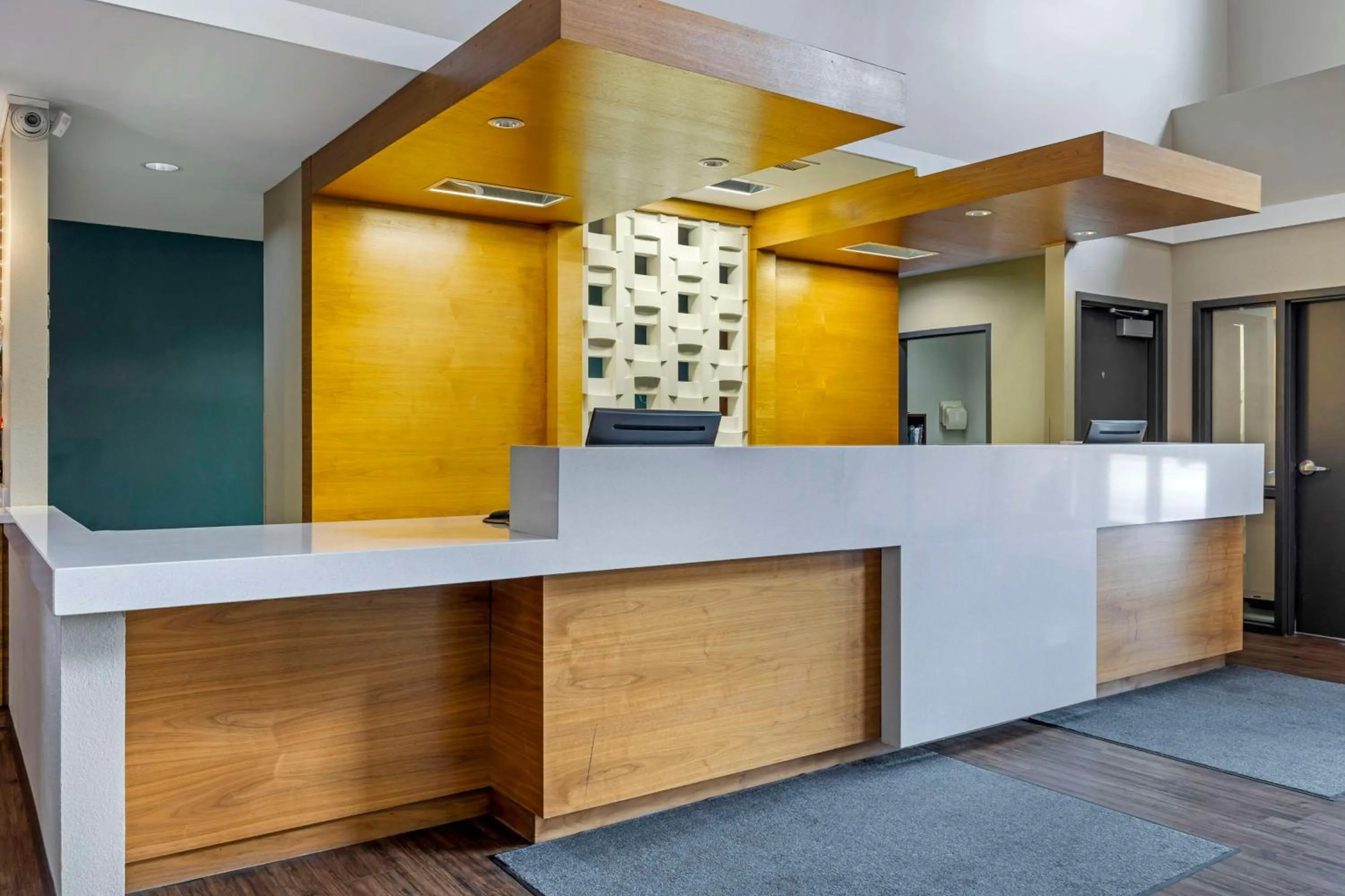 Lobby or reception in Best Western Plus Patterson Park Inn