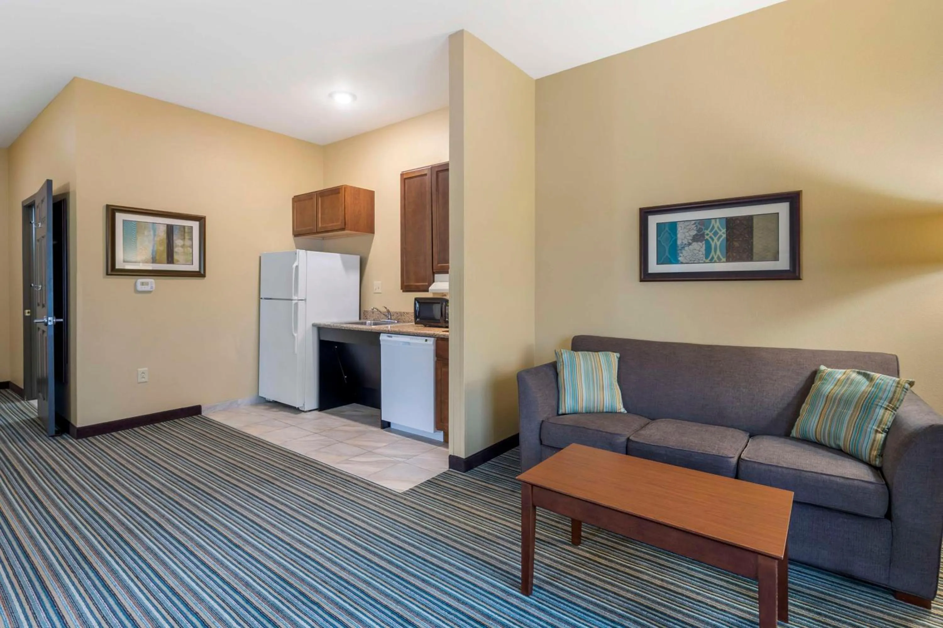 Bedroom in Best Western Plus Patterson Park Inn