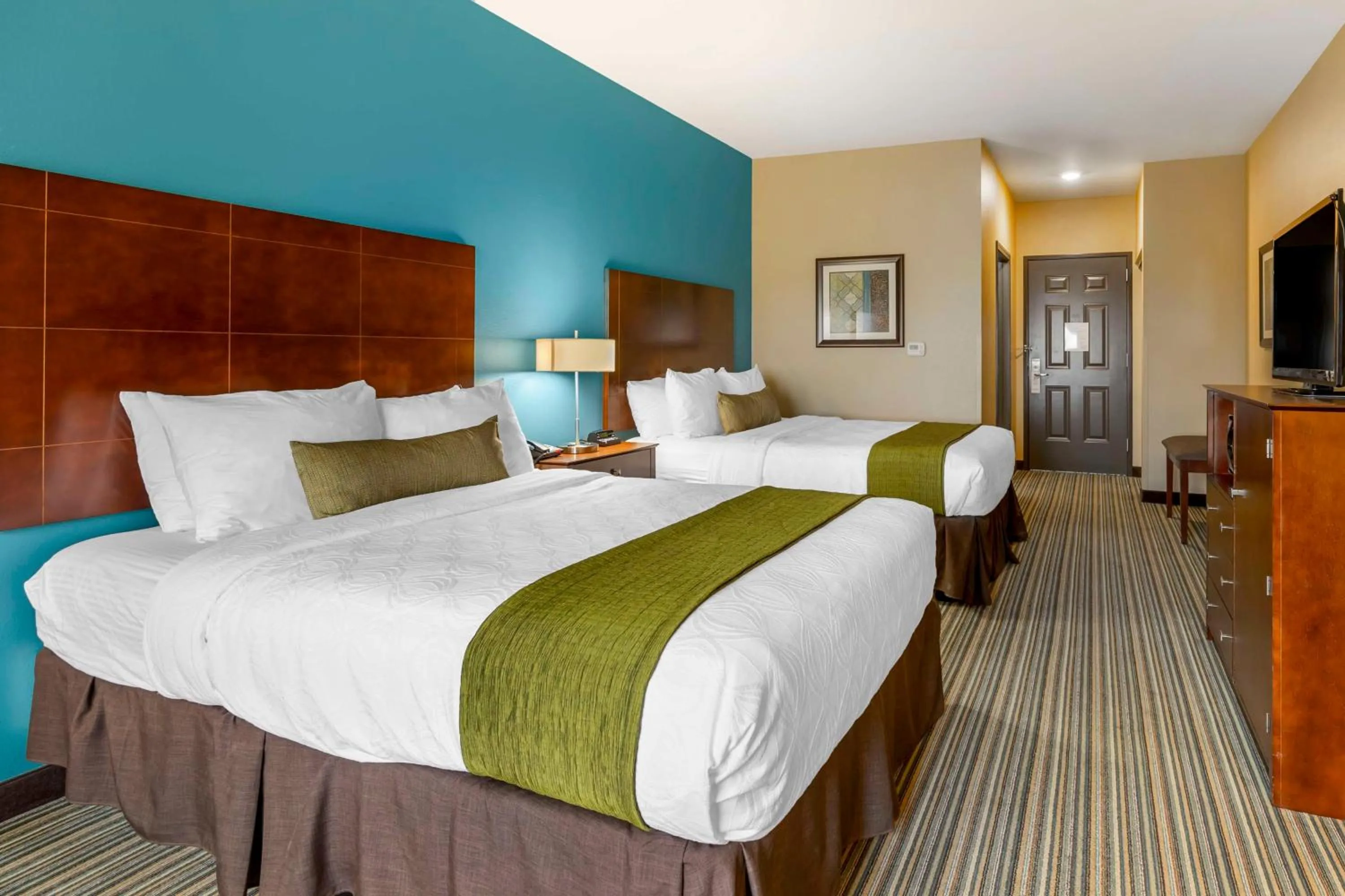 Bedroom, Bed in Best Western Plus Patterson Park Inn