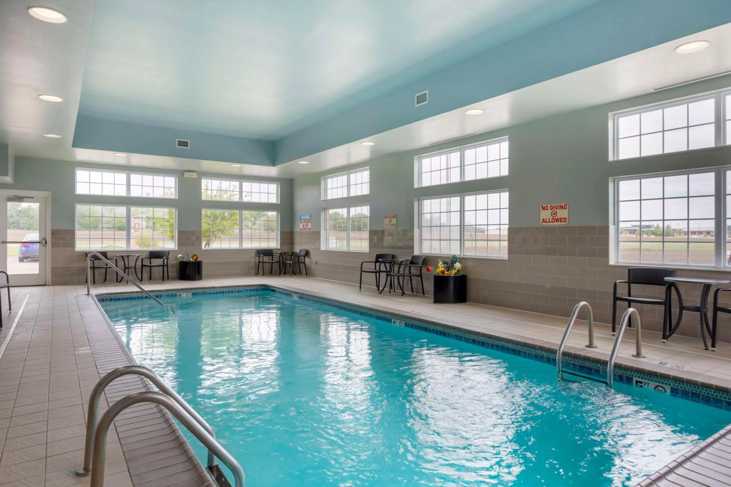 Pool view in Best Western Plus Patterson Park Inn