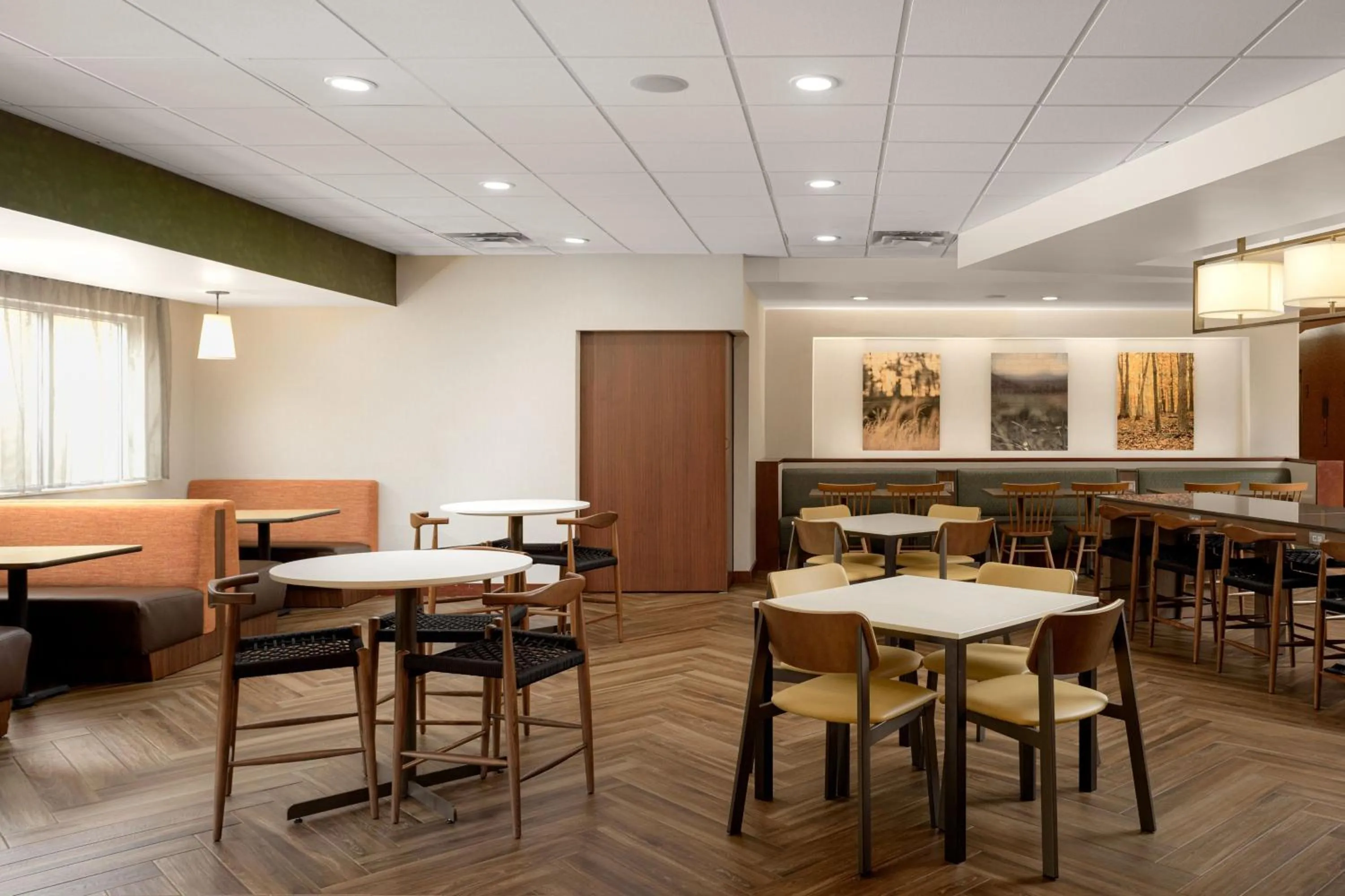 Breakfast in Fairfield Inn & Suites by Marriott Columbia