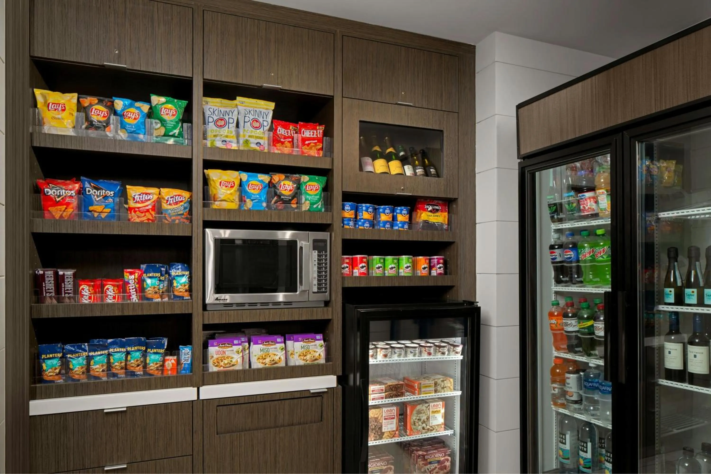 Restaurant/places to eat in Courtyard by Marriott Charleston Summerville