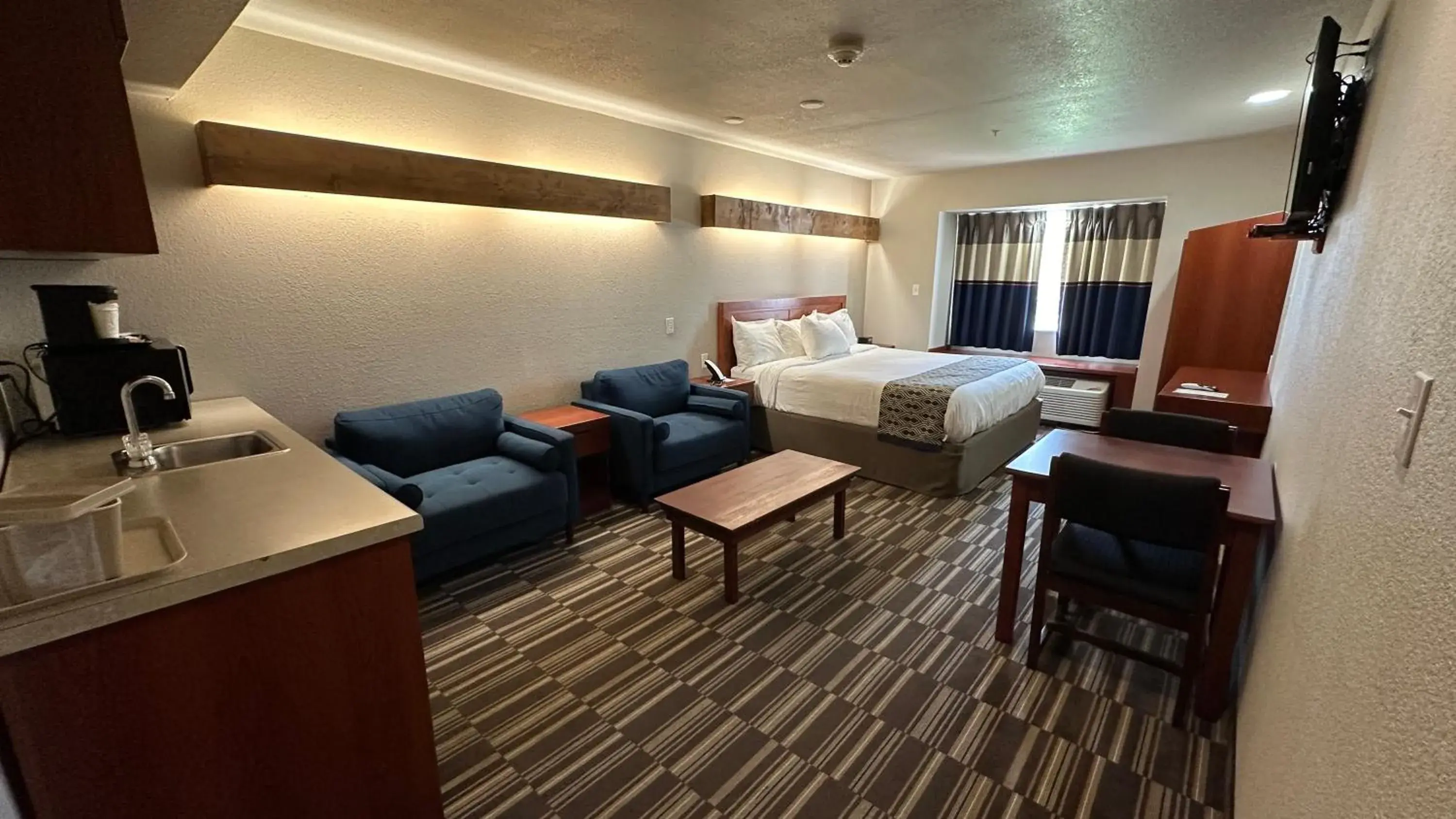 King Suite - Non-Smoking in Microtel Inn and Suites By Wyndham Miami OK King Suite - Non-Smoking in Microtel Inn and Suites By Wyndham Miami OK