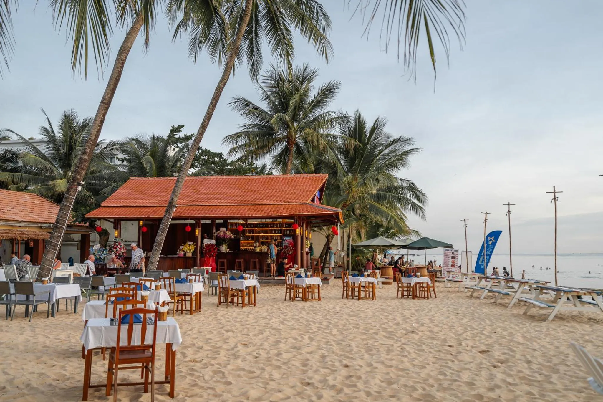 Restaurant/places to eat in Sea Star Resort