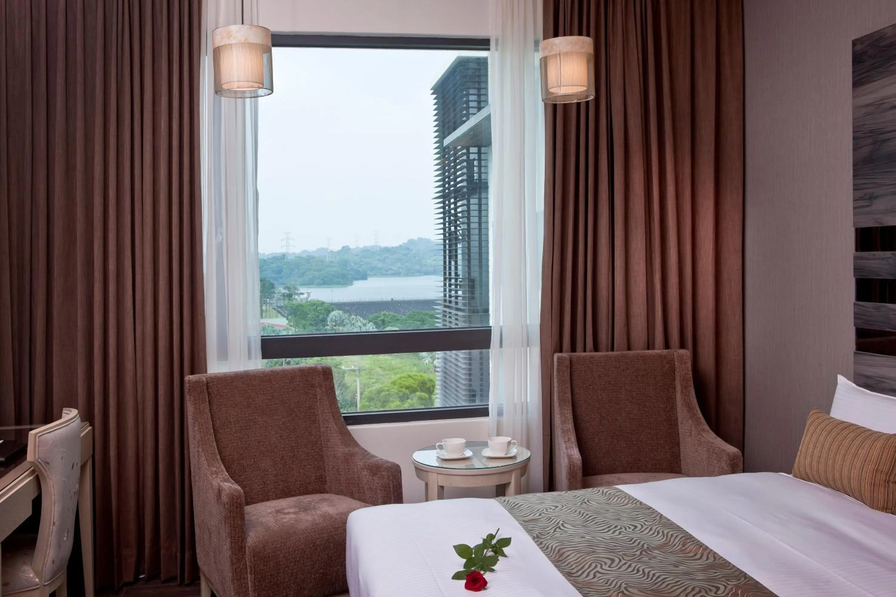 Day, Bed in Renyi Lake Hotel