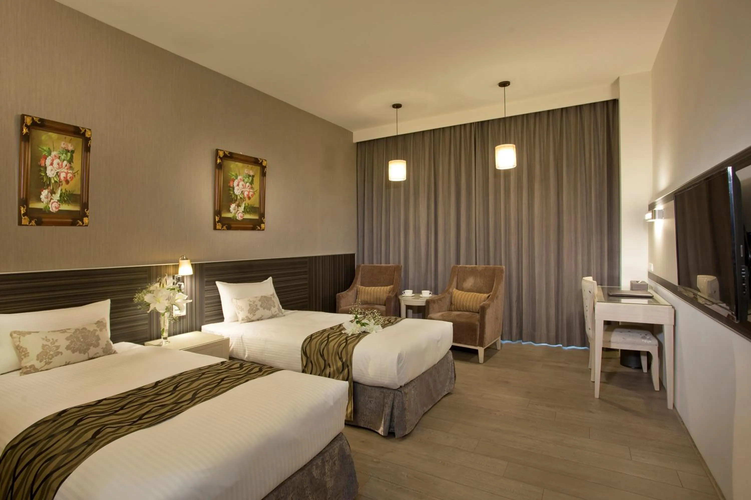 Photo of the whole room, Bed in Renyi Lake Hotel