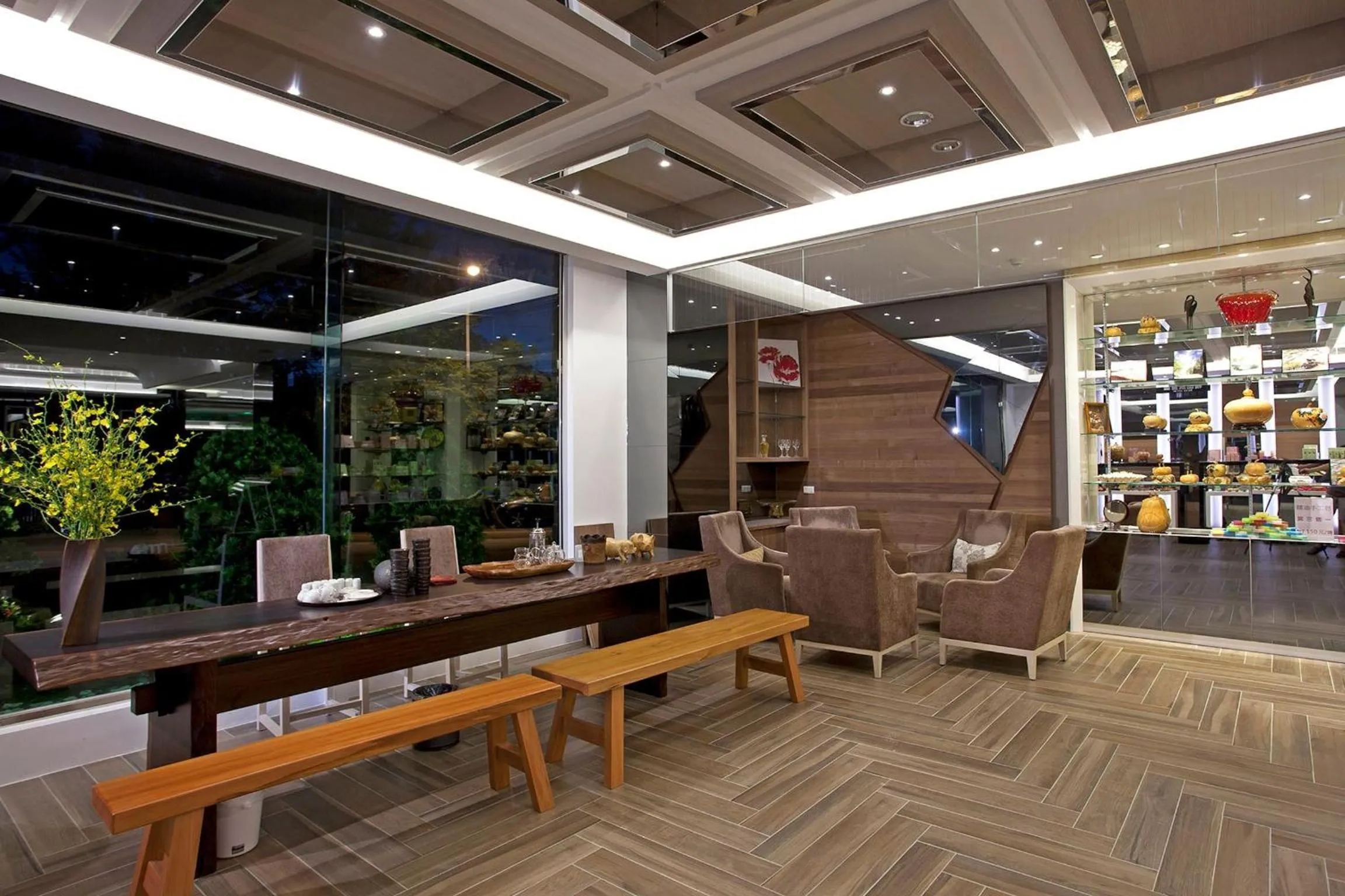 Lobby or reception in Renyi Lake Hotel