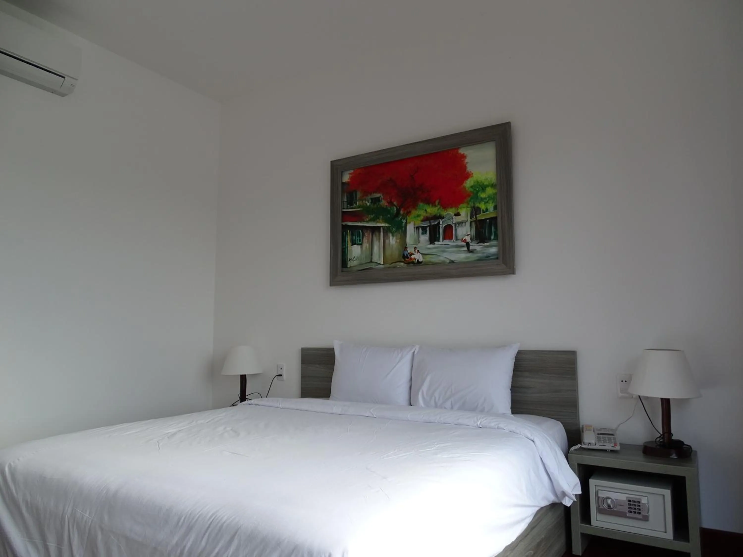 Photo of the whole room, Bed in Ylang Garden Villa