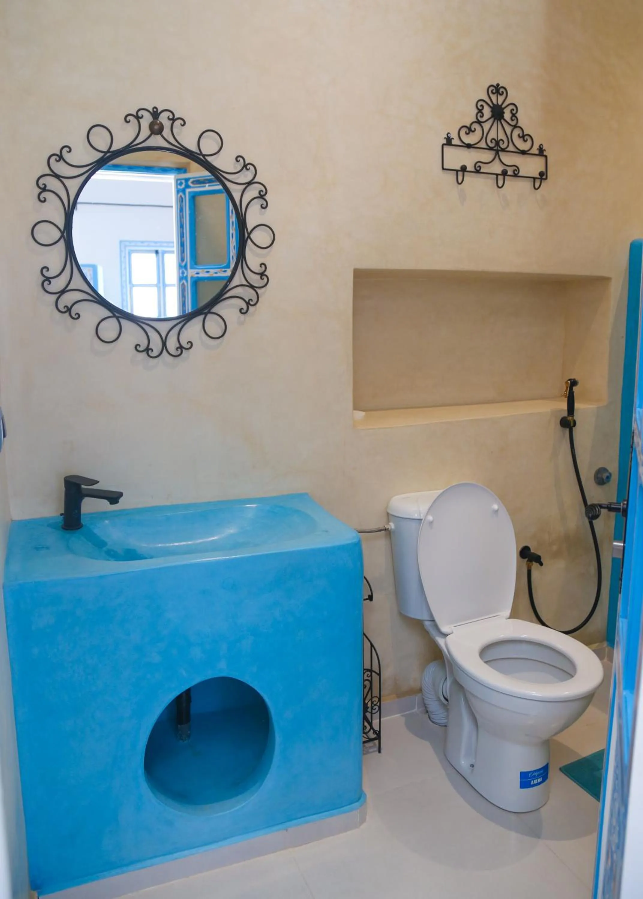 Toilet in CASA BLUE PEARL