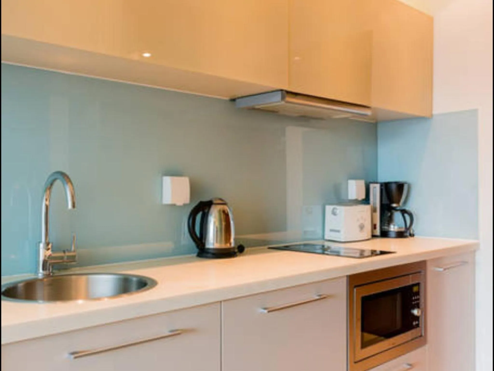 Coffee/tea facilities in Beijing Haisheng Apartment