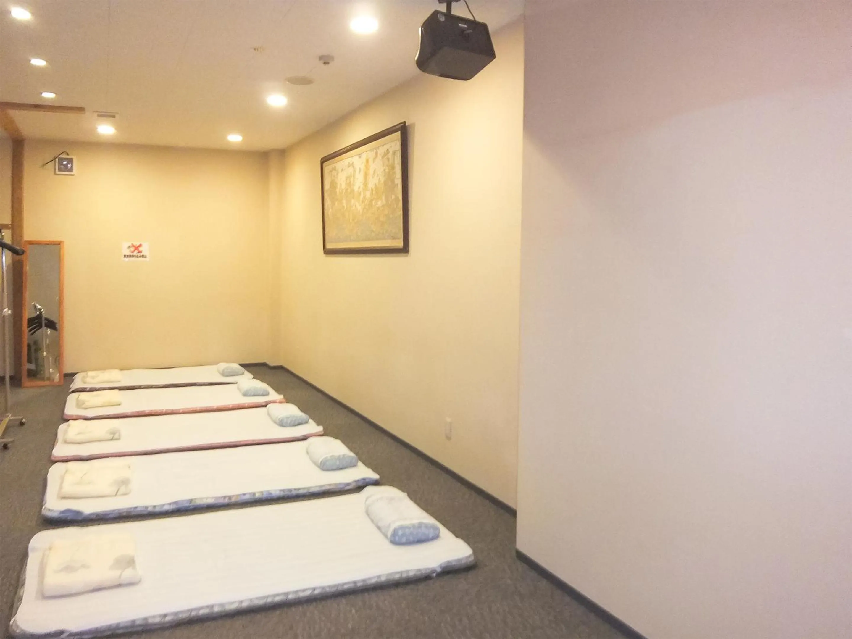 Photo of the whole room, Bed in Natural Onsen Hostel Hidamari no Yu