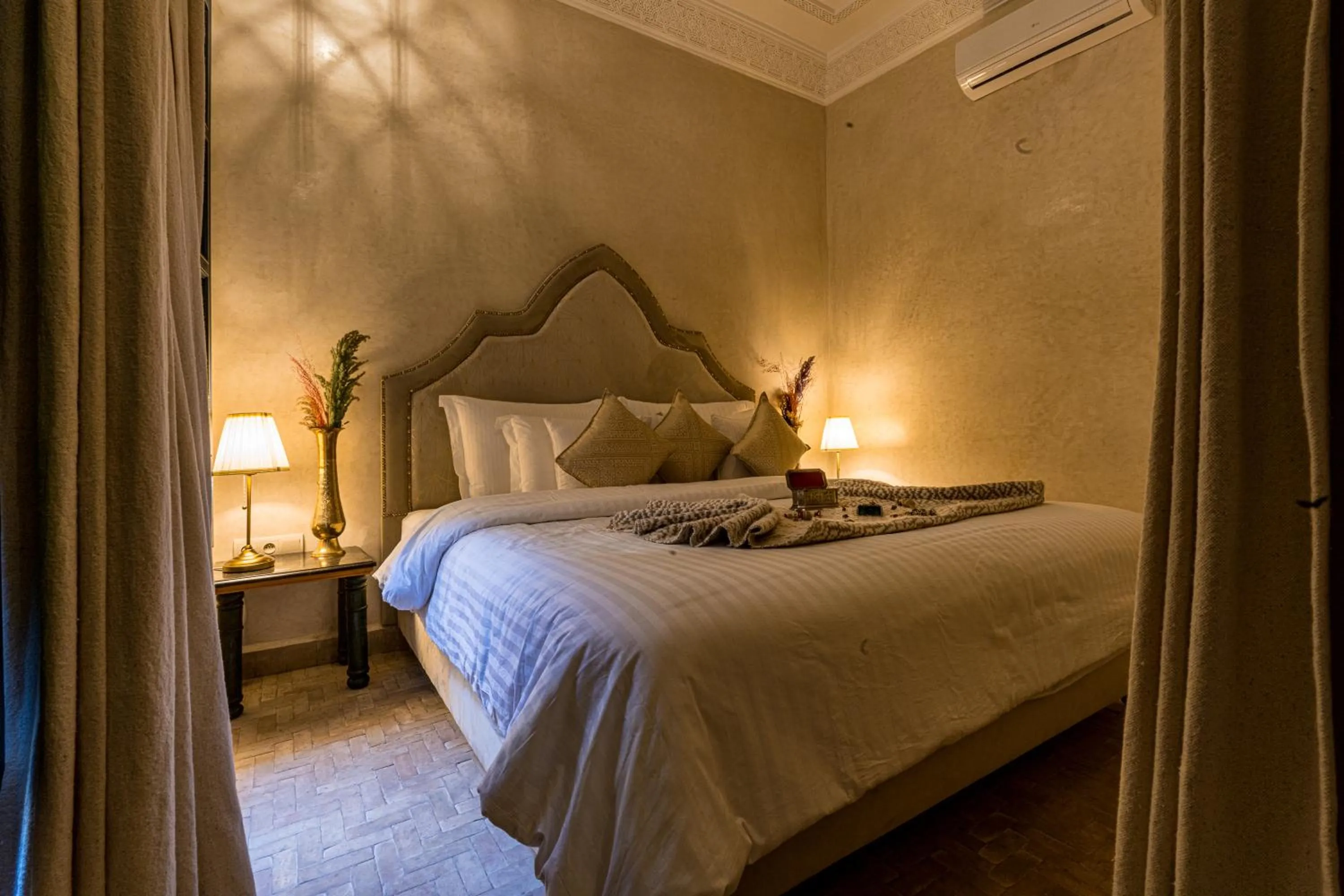 Bed in Riad Atrium & Spa
