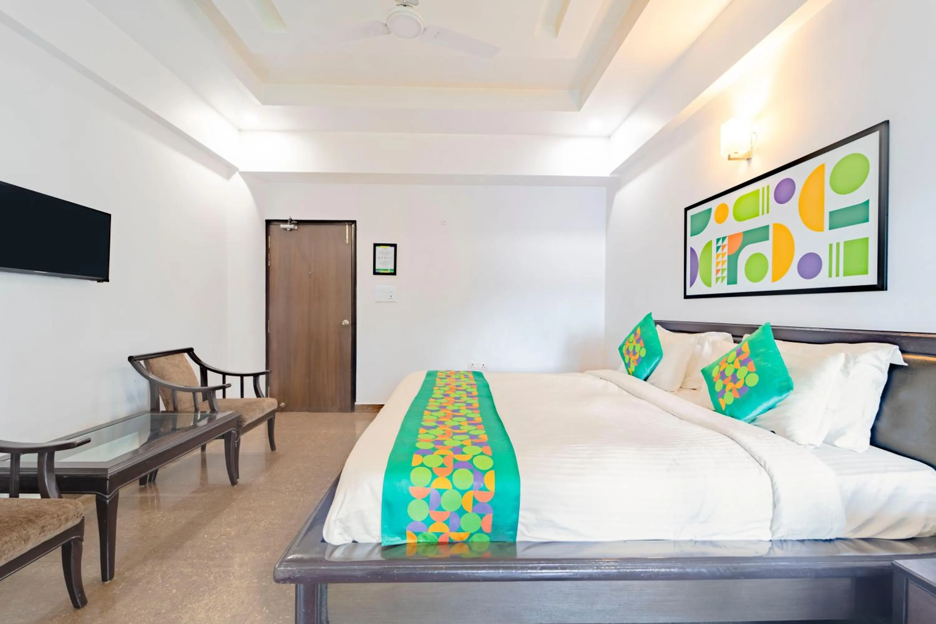 Bedroom, Bed in Treebo Shivam Inn Near Singapore Mall