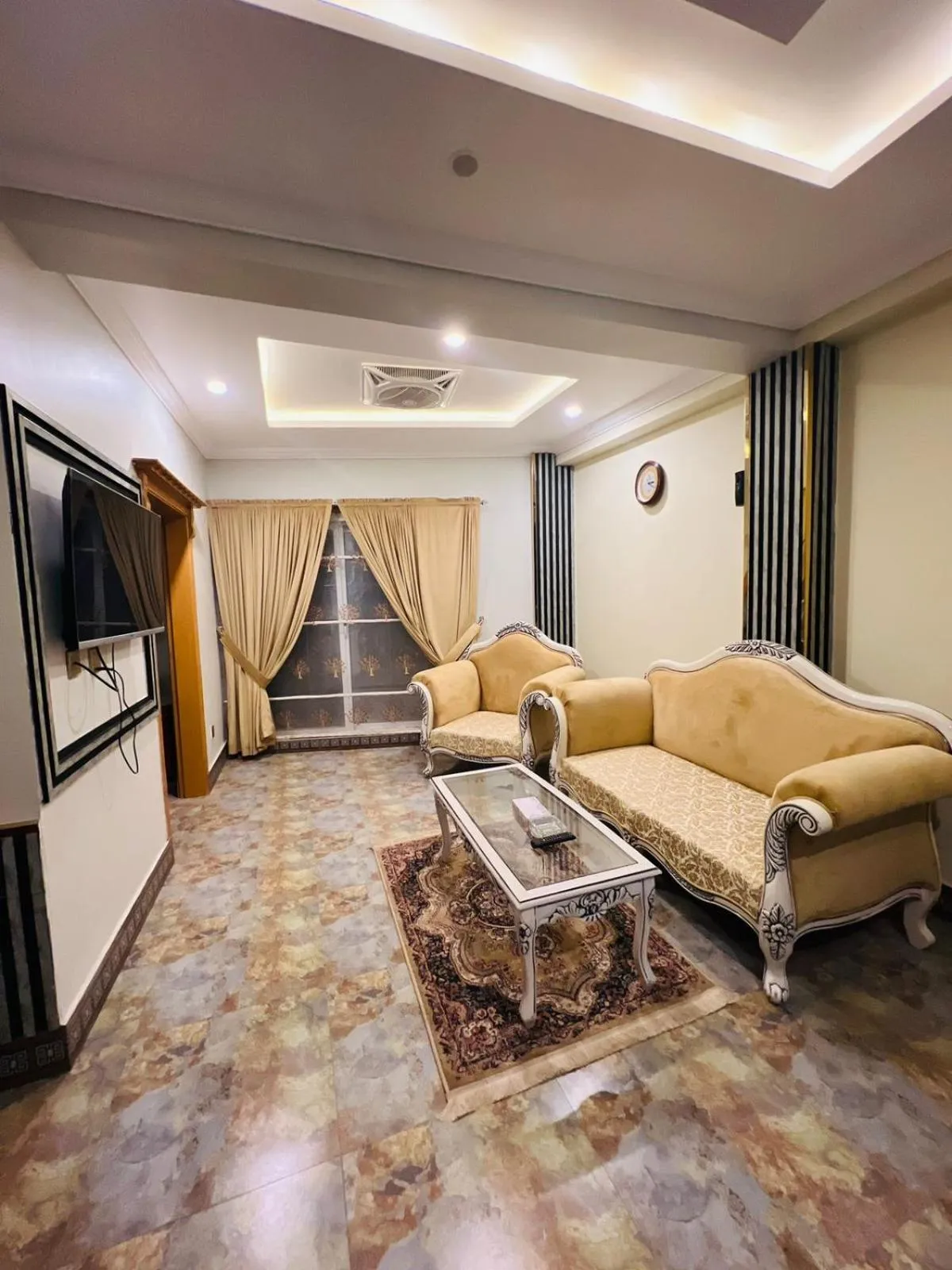 TV and multimedia in Burj A Zafar