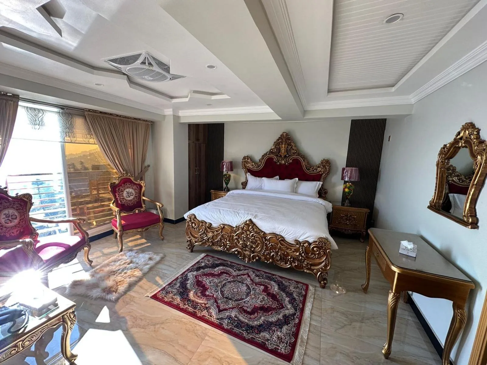 Photo of the whole room, Bed in Burj A Zafar