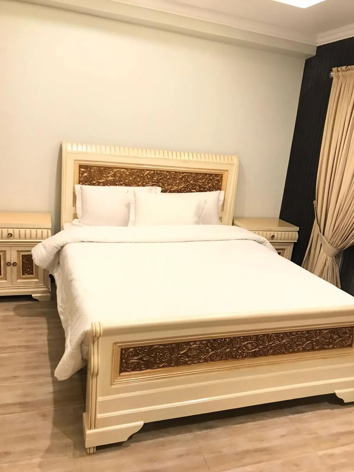 Bed in Burj A Zafar