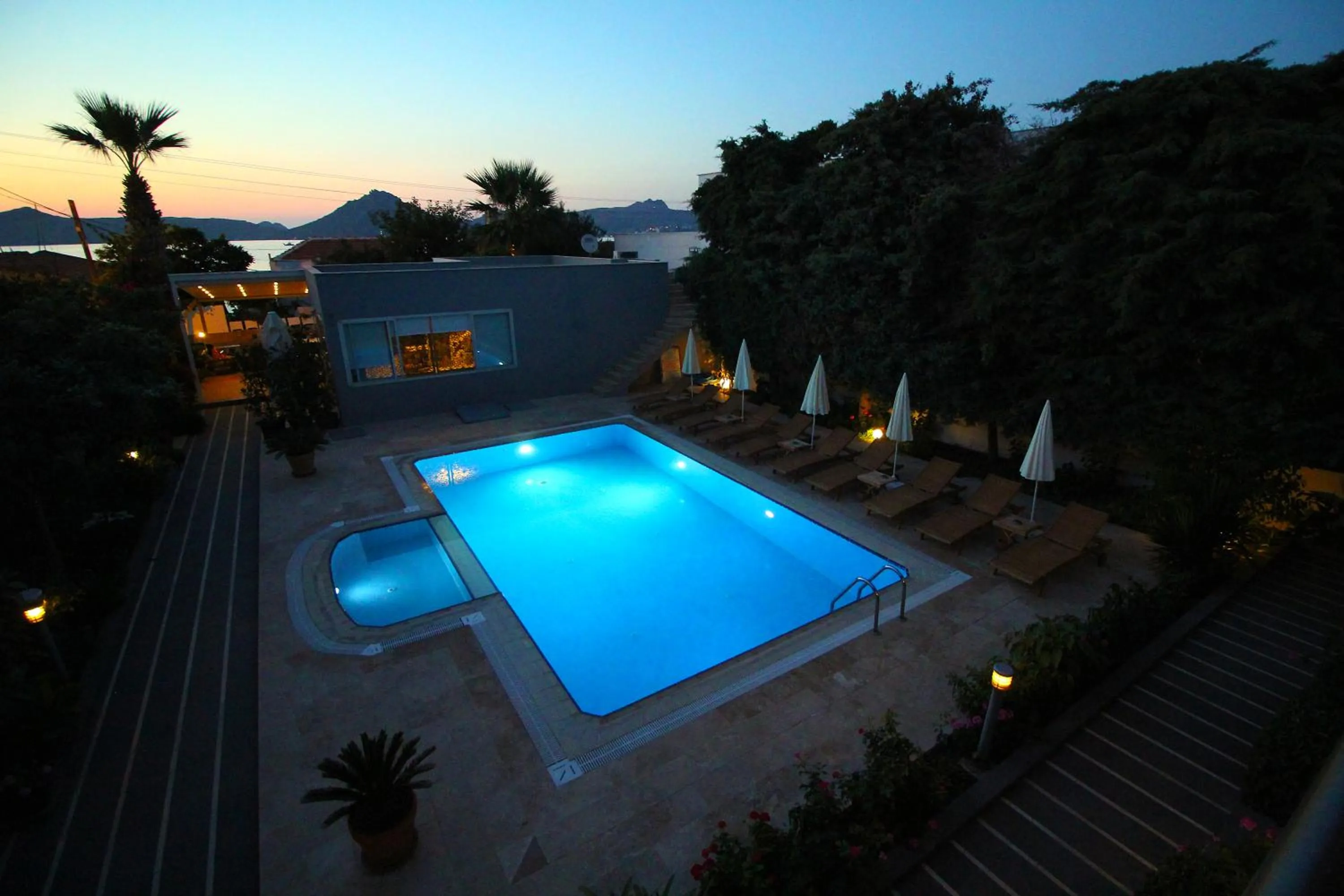 Swimming pool in The Losh Hotel