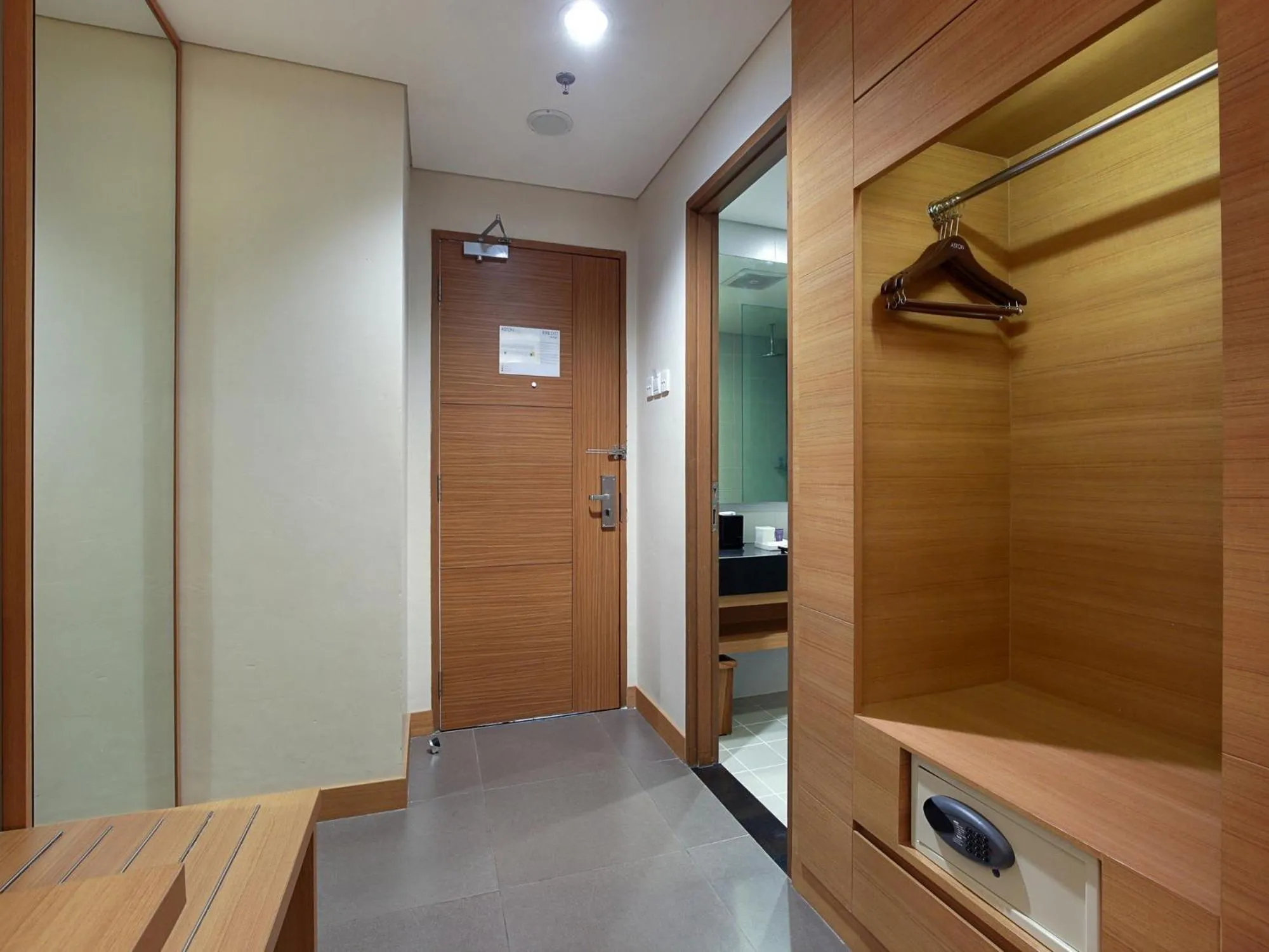 wardrobe in Aston Solo Hotel