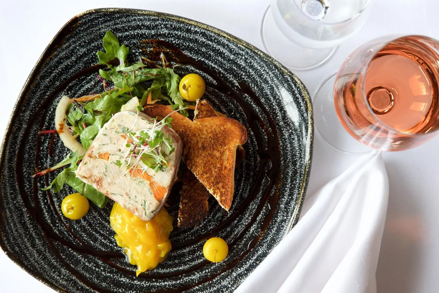 Food and drinks in Stonehouse Court Hotel - A Bespoke Hotel