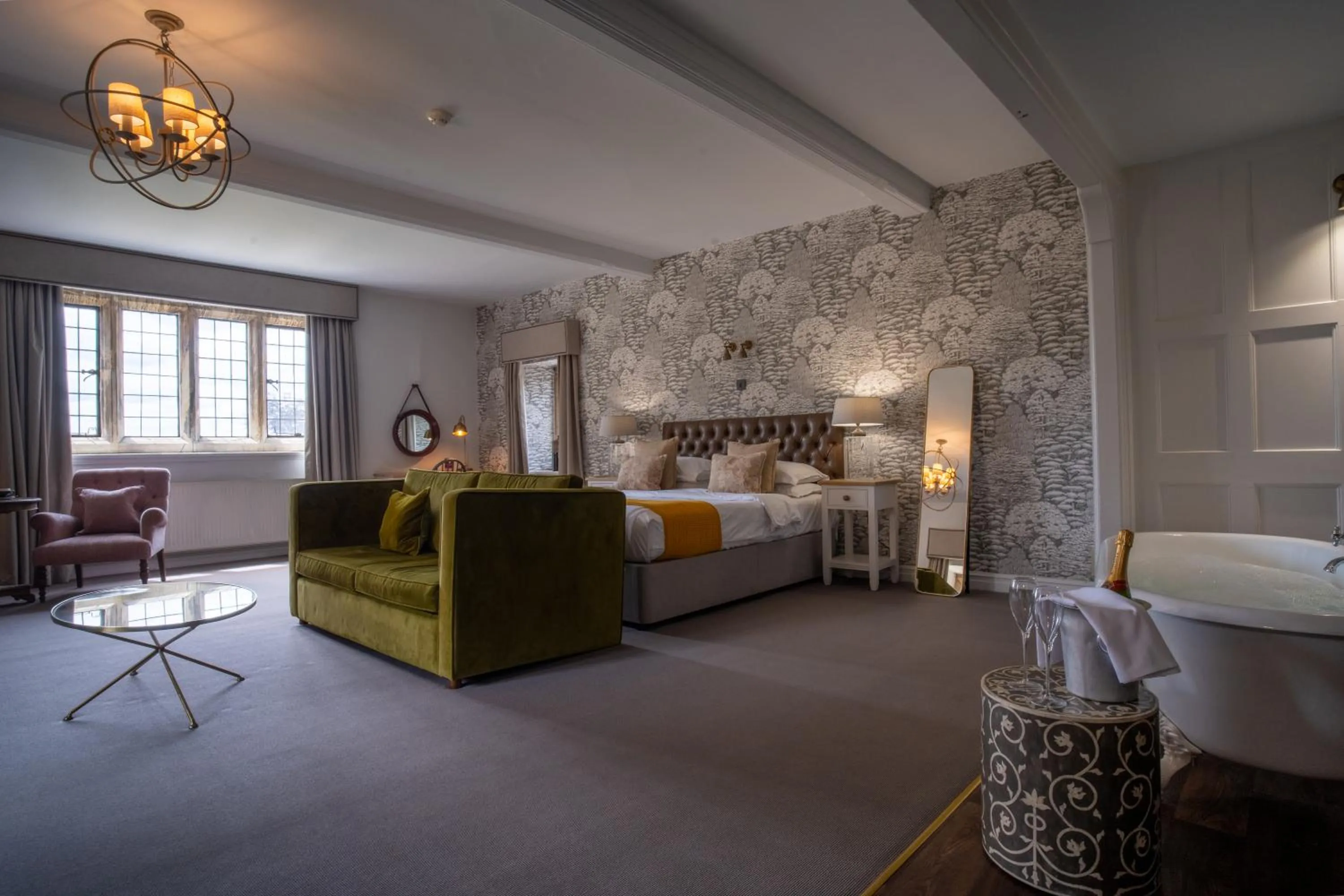 Photo of the whole room, Bed in Stonehouse Court Hotel - A Bespoke Hotel