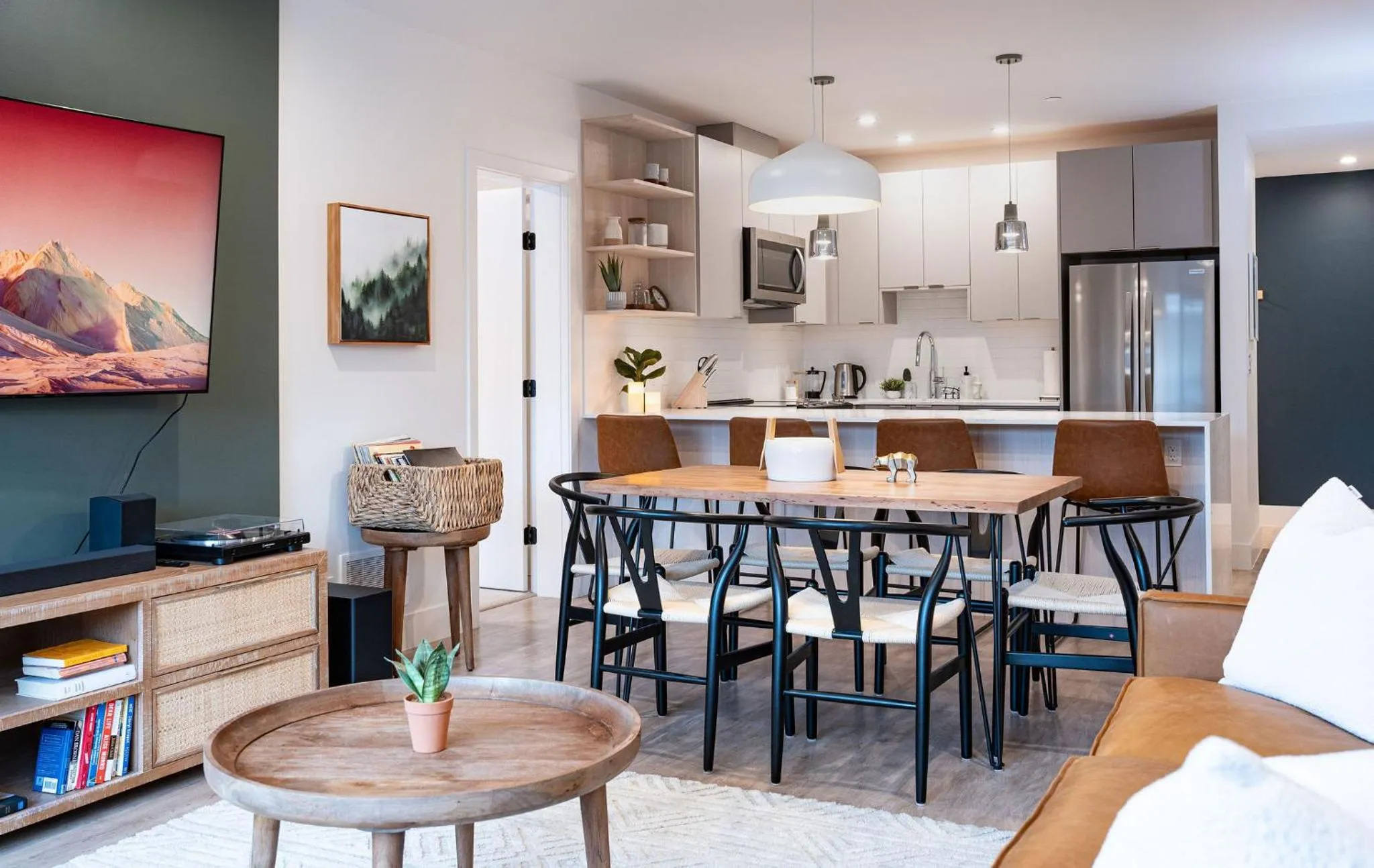 Hemlock Hangout by Revelstoke Vacations