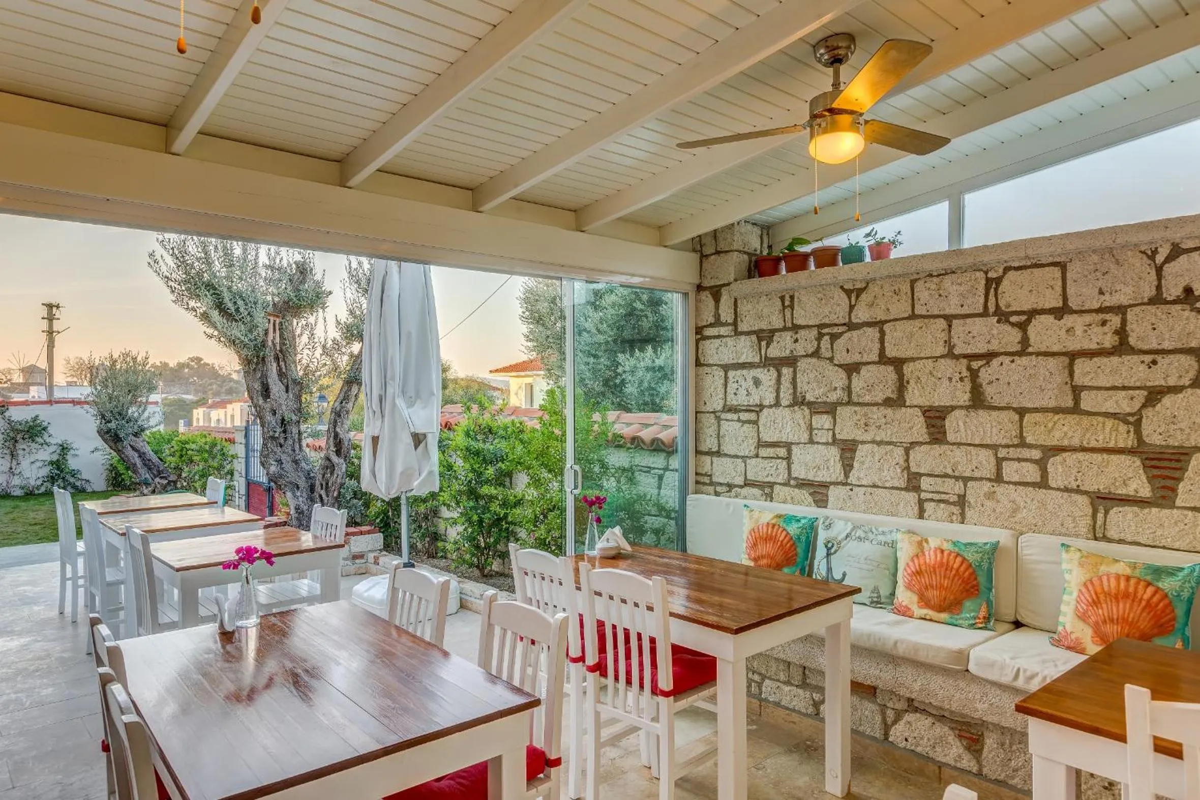 Restaurant/places to eat in Fora Konak Alacati