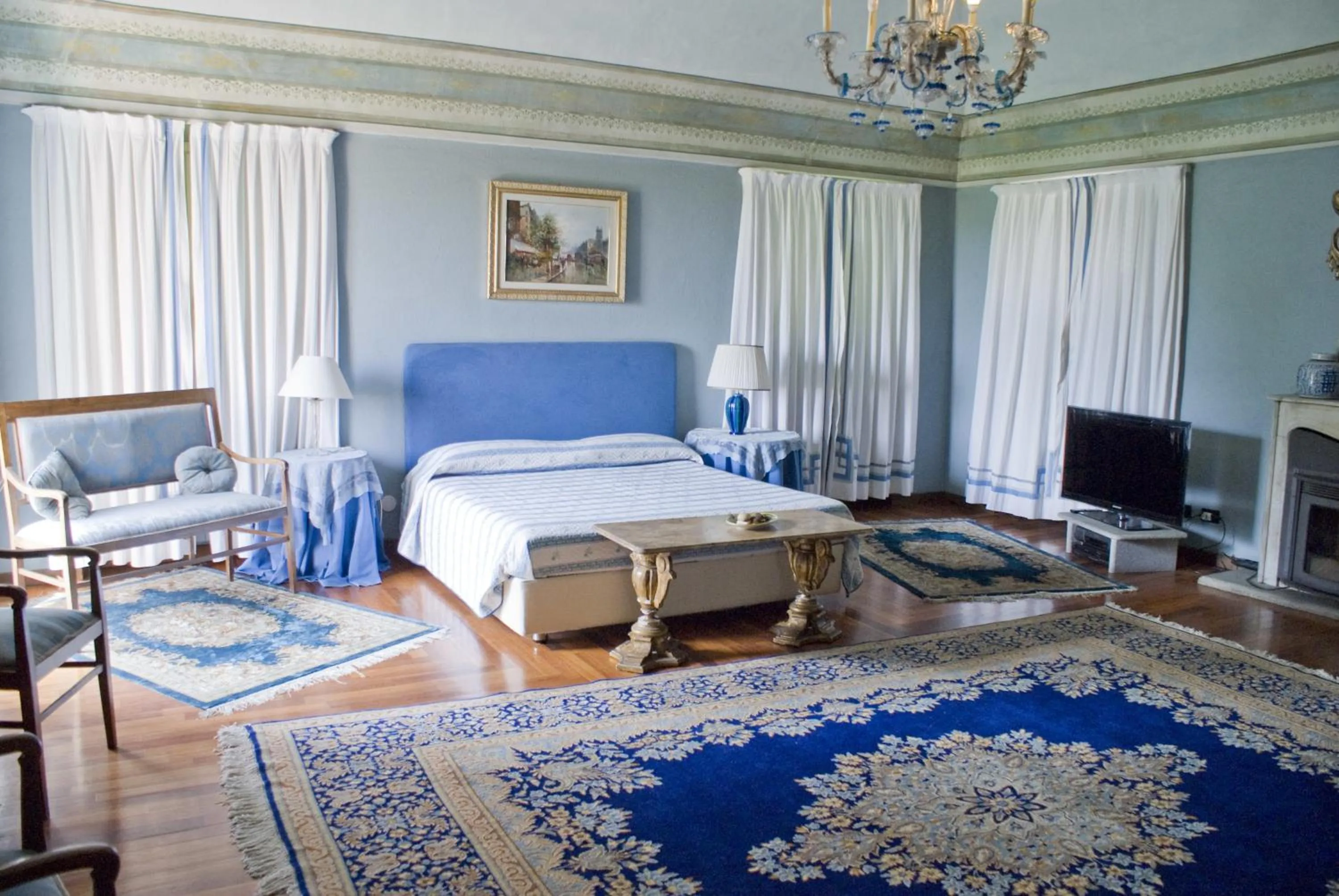 Photo of the whole room in Torre dei Frati Bed & Breakfast