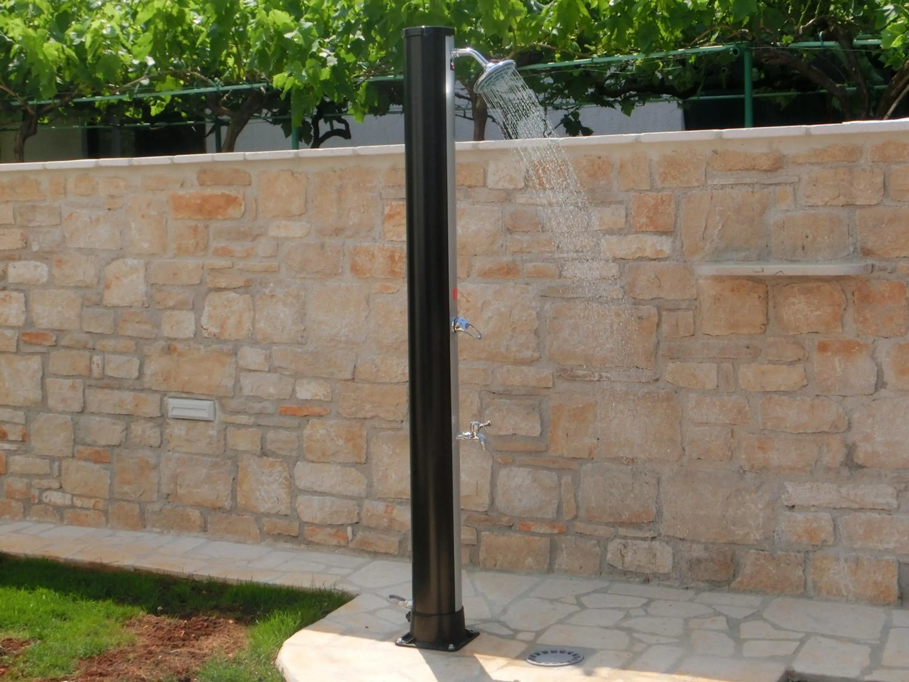 Shower in Apartmani Villa Otilija